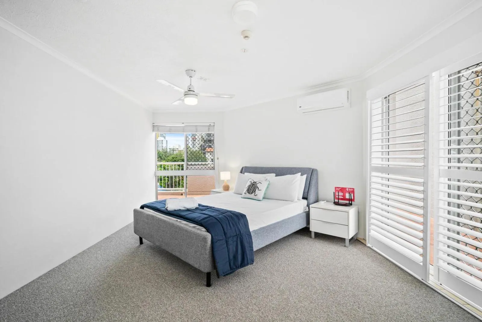 Bedroom, Bed in Markham Court