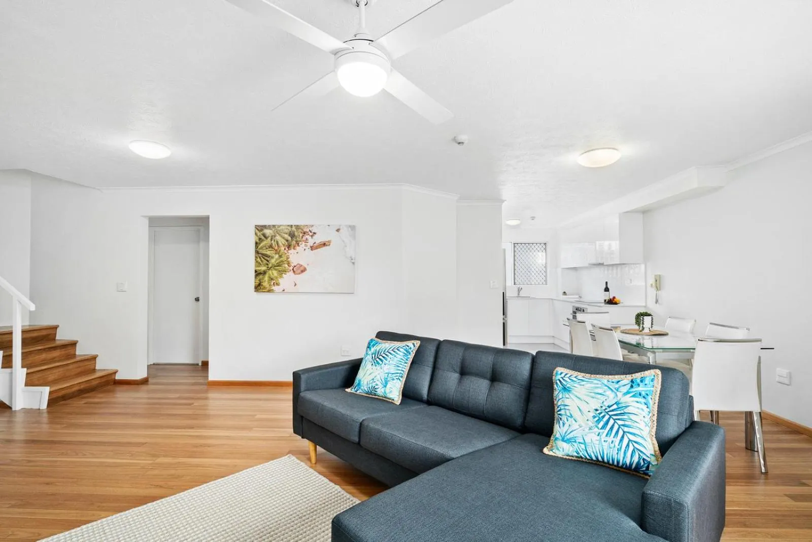 Kitchen or kitchenette in Markham Court