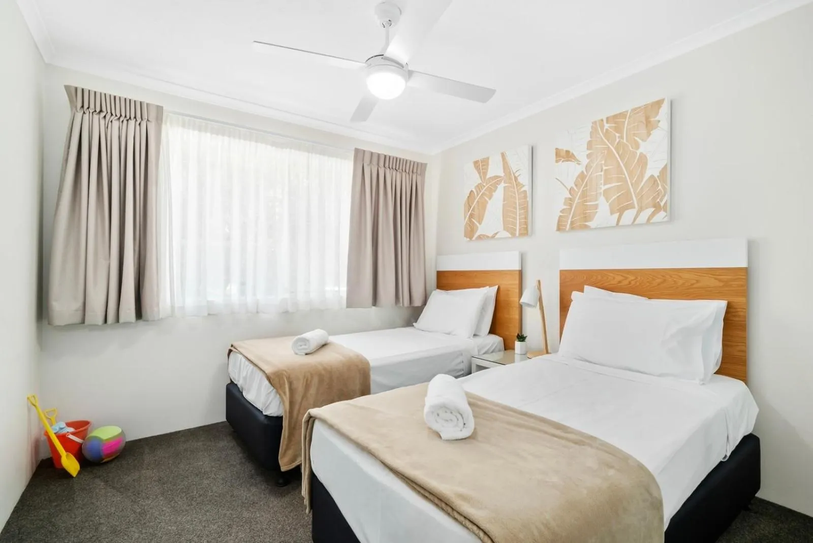 Bedroom, Bed in Markham Court