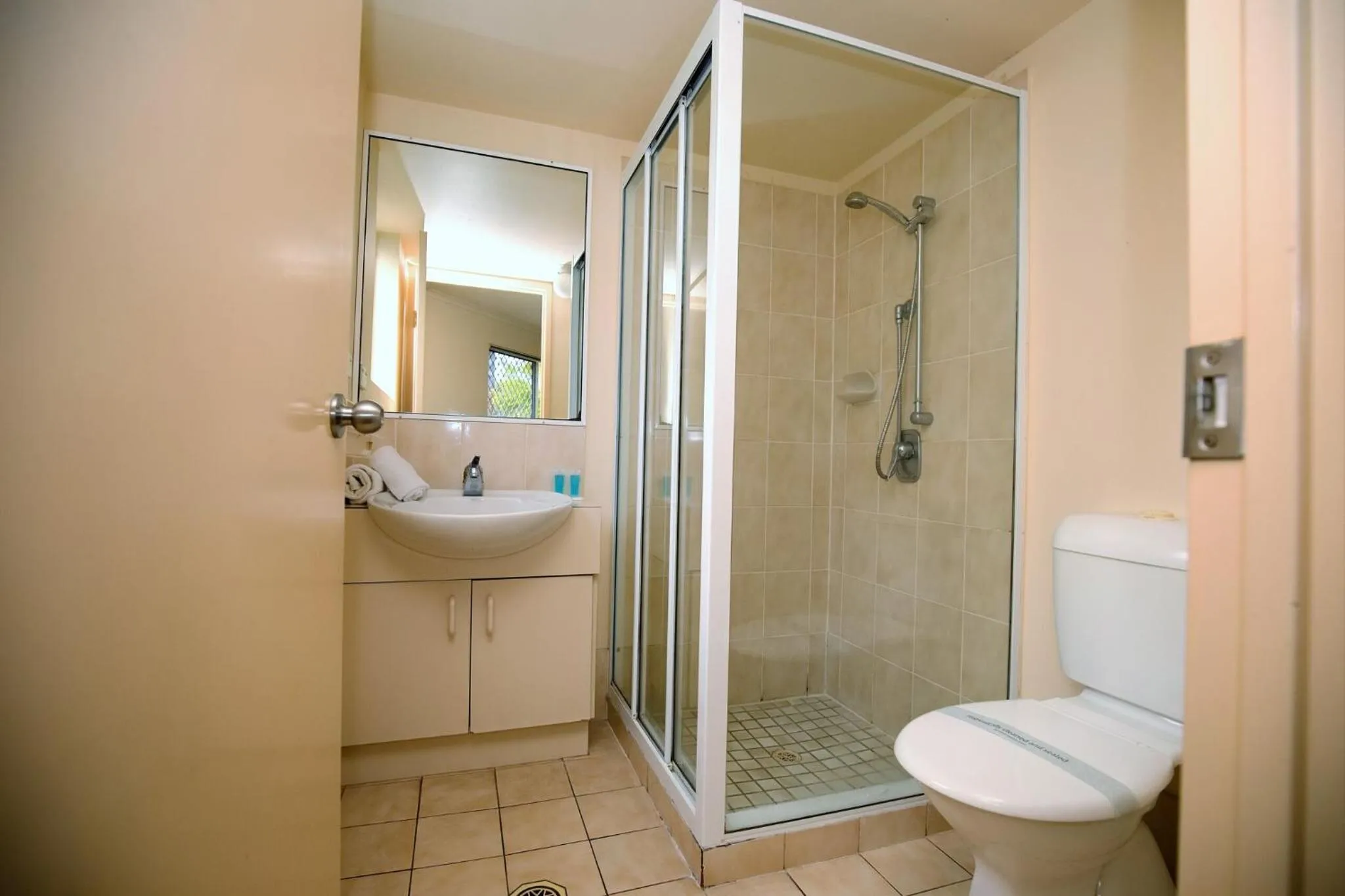 Shower in Markham Court