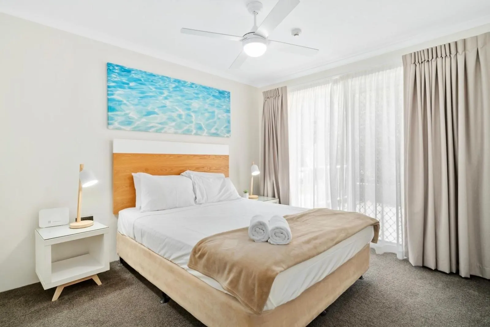 Photo of the whole room, Bed in Markham Court