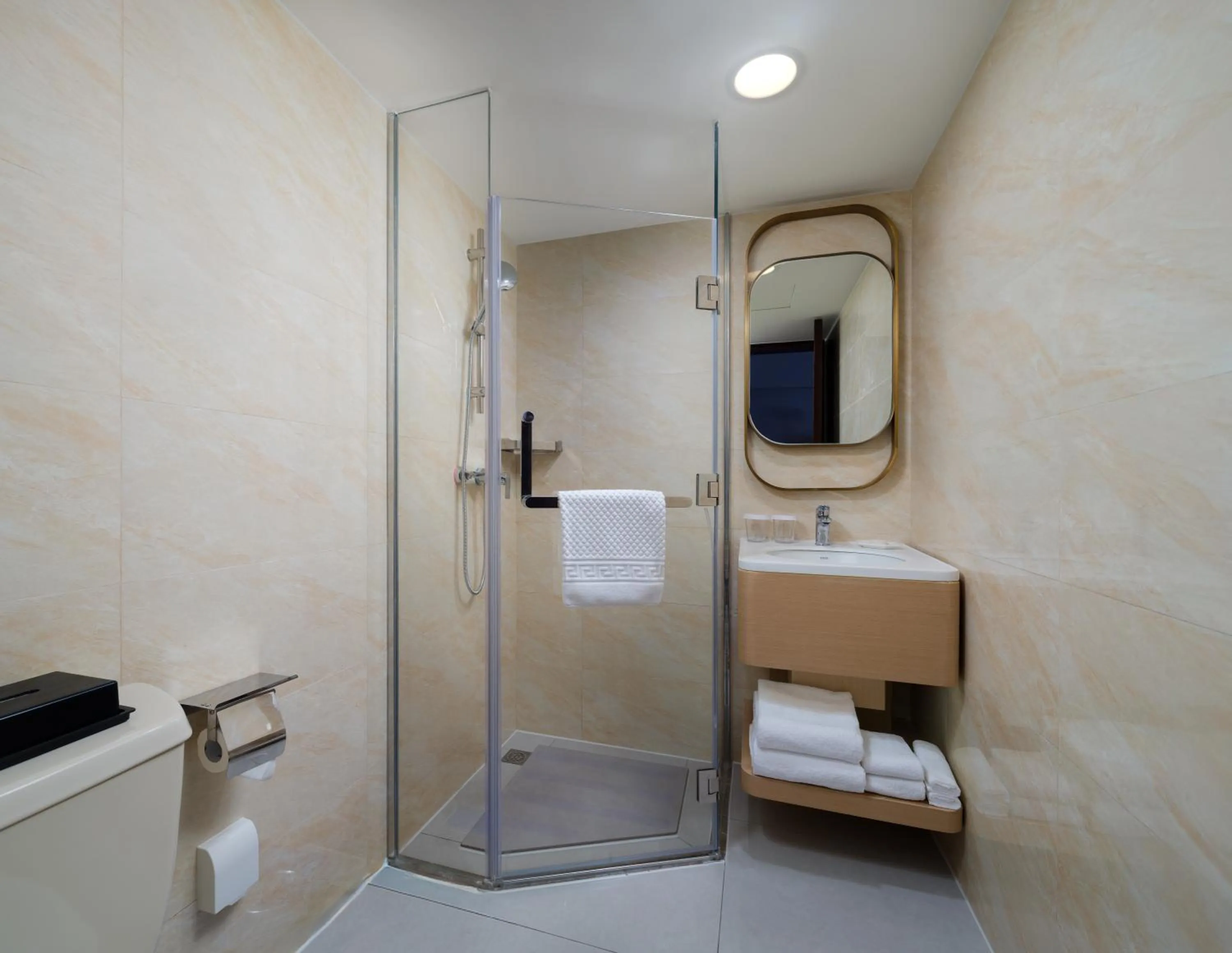 Shower in Swissôtel Living Shanghai Hongqiao & Hotel Shanghai Hongqiao - Handwritten Collection