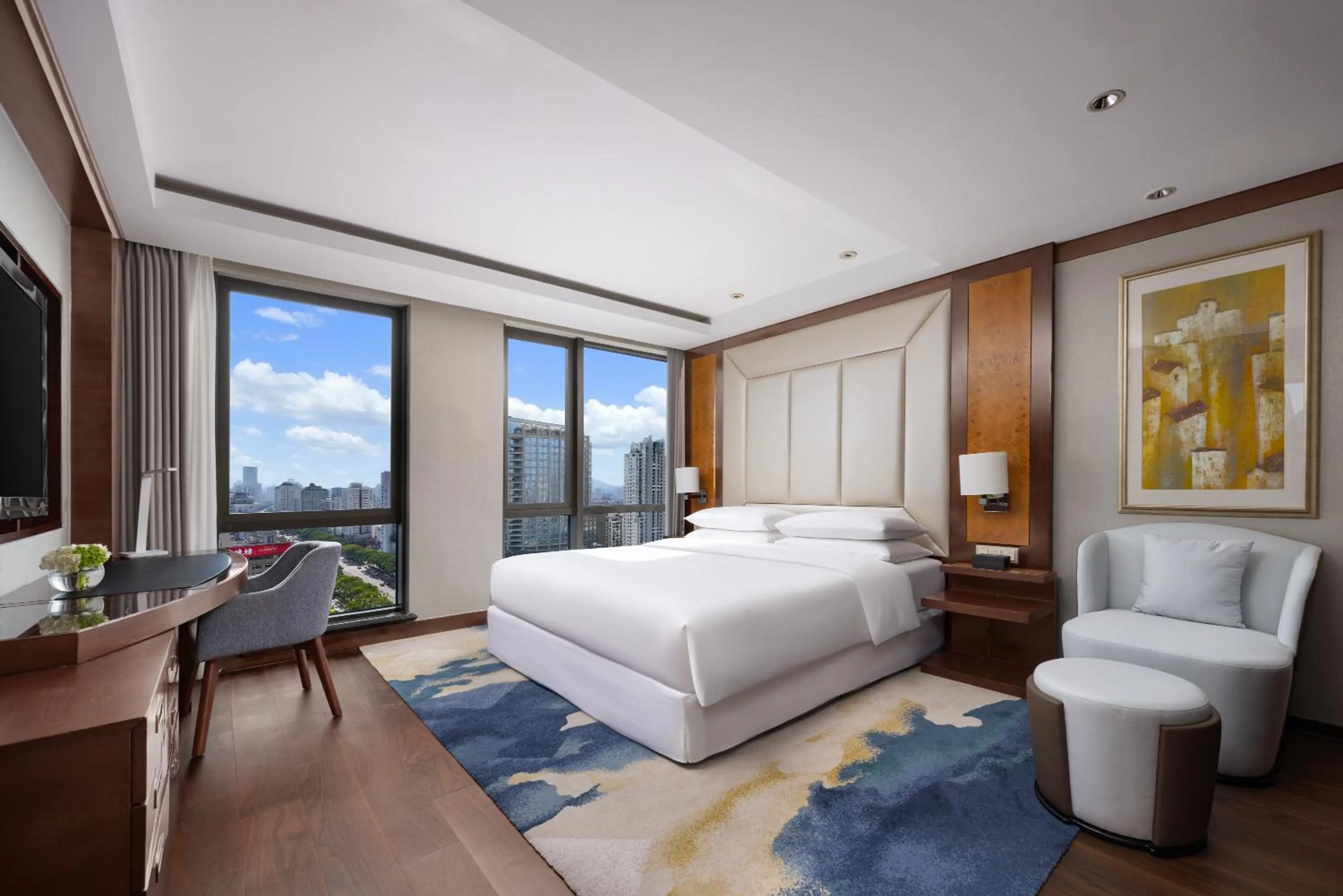 Bed in Sheraton Wenzhou Hotel