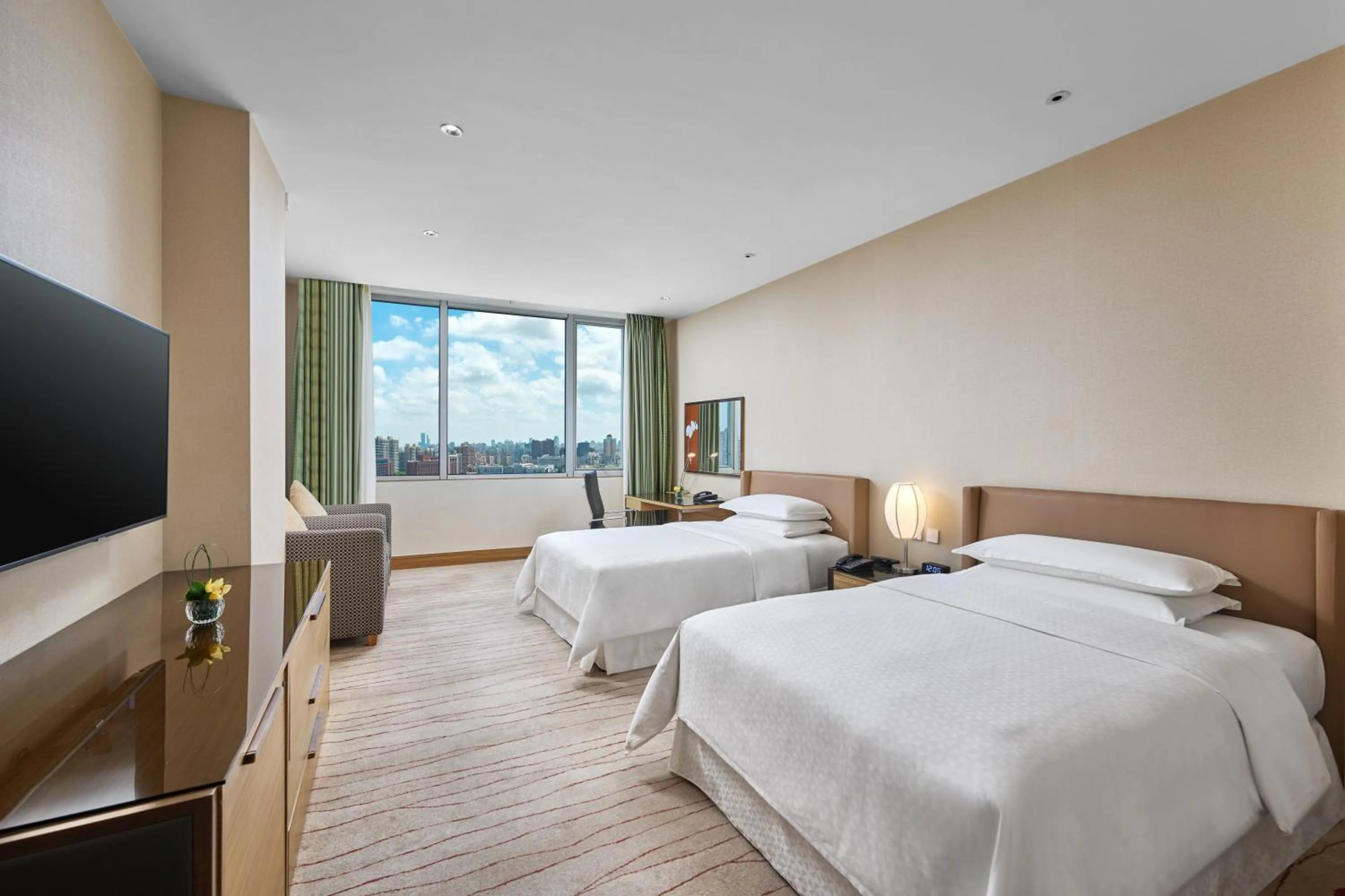 Bedroom, Bed in Four Points by Sheraton Shanghai, Daning