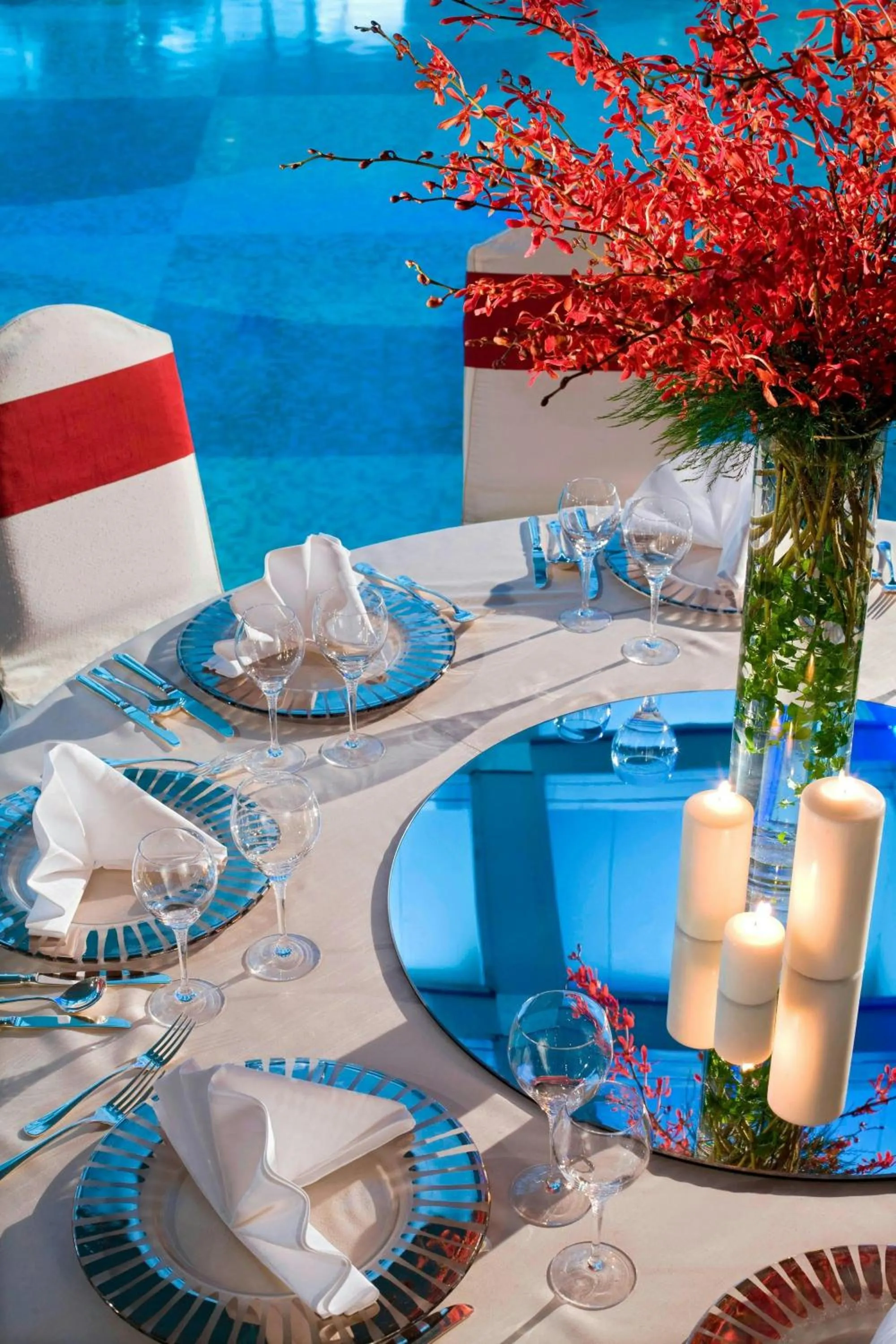 Swimming pool in The Hongta Hotel, A Luxury Collection Hotel, Shanghai