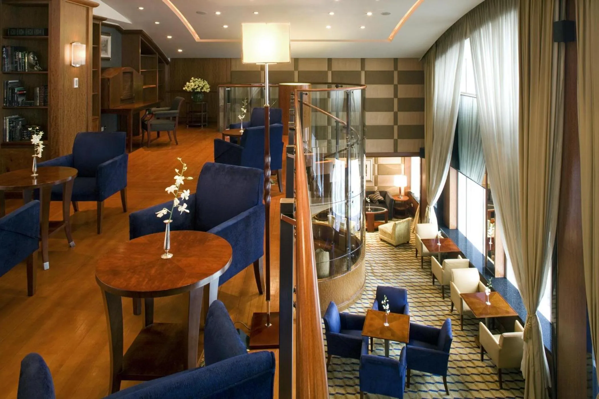 Lounge or bar in The Hongta Hotel, A Luxury Collection Hotel, Shanghai