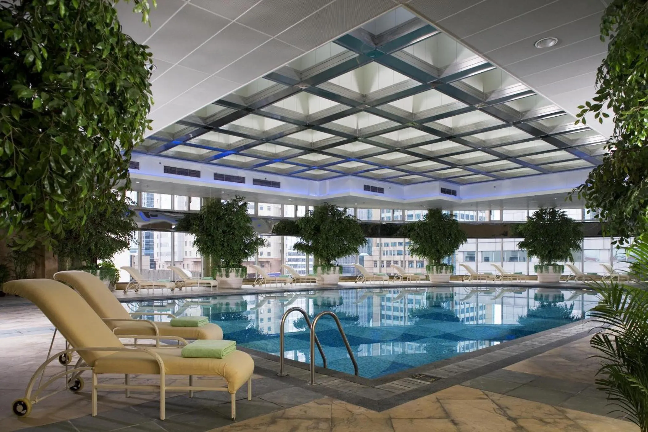Swimming pool in The Hongta Hotel, A Luxury Collection Hotel, Shanghai