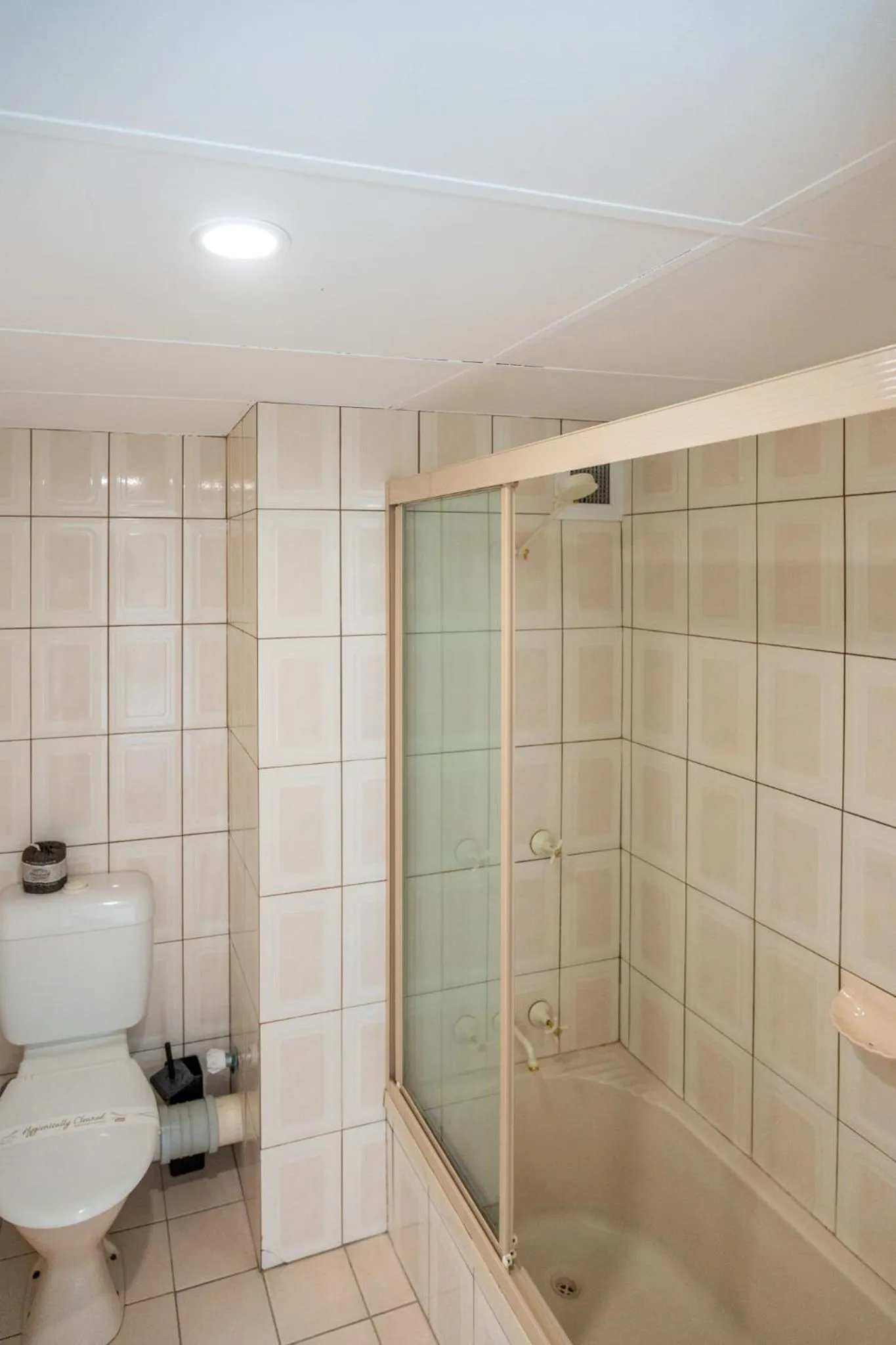 Bathroom in Grosvenor Beachfront Apartments Surfers Paradise