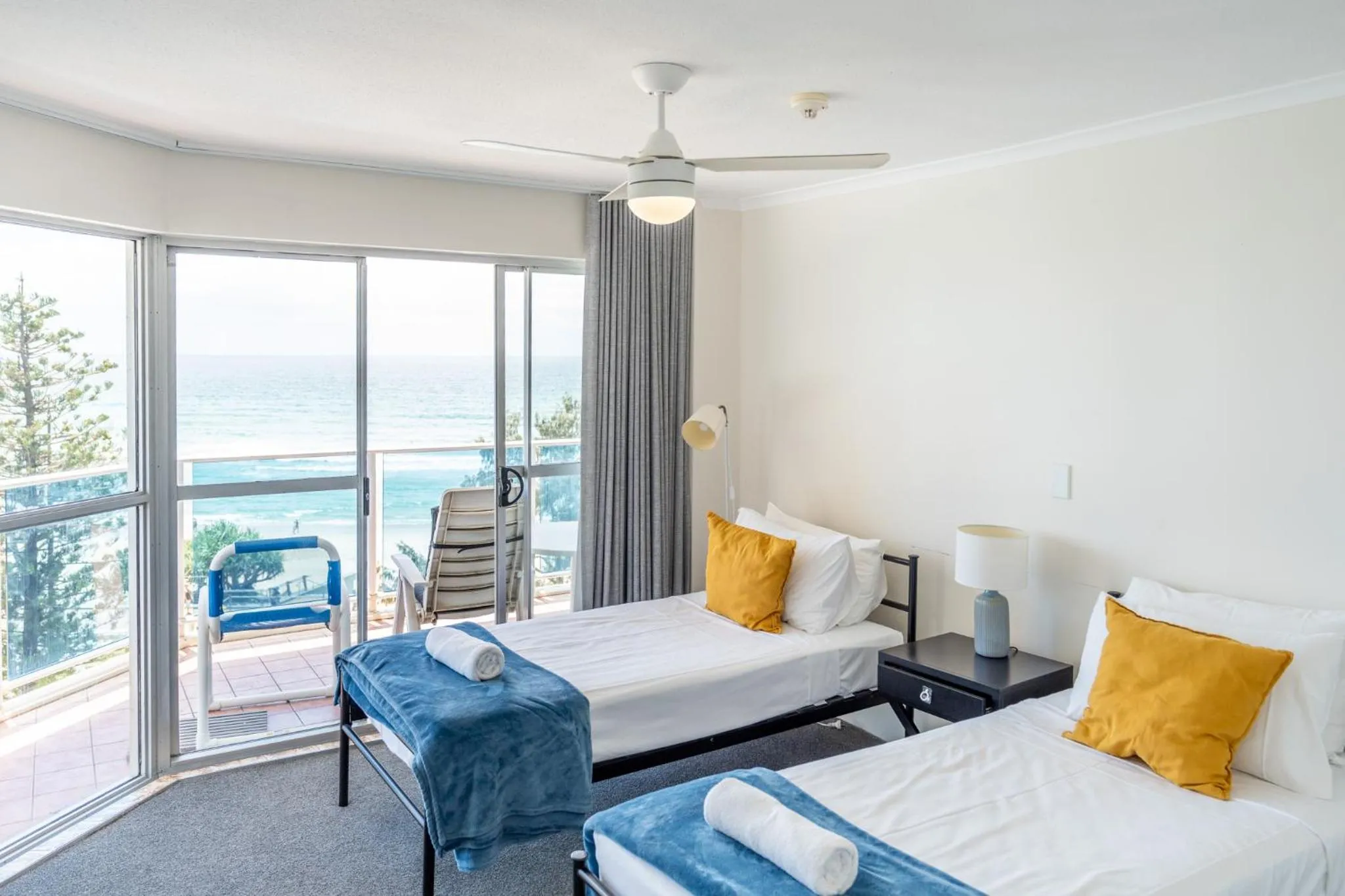 Bedroom, Bed in Grosvenor Beachfront Apartments Surfers Paradise