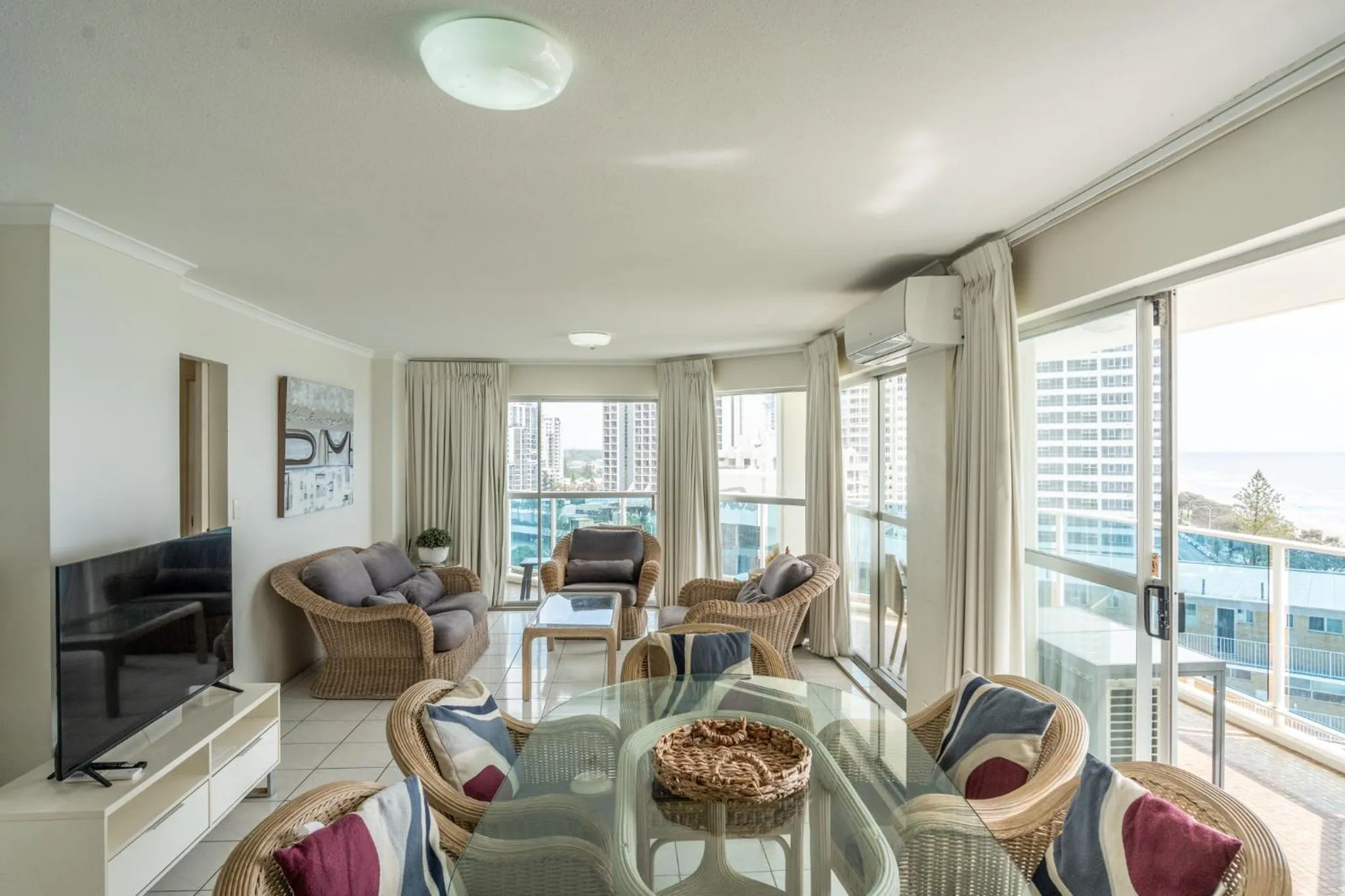 Living room in Grosvenor Beachfront Apartments Surfers Paradise