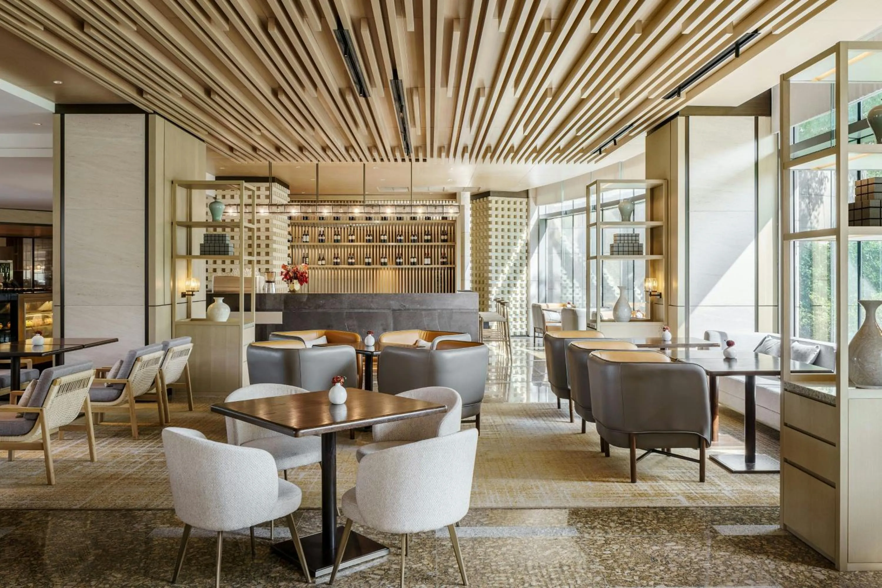 Lobby or reception in Le Méridien Shanghai Sheshan