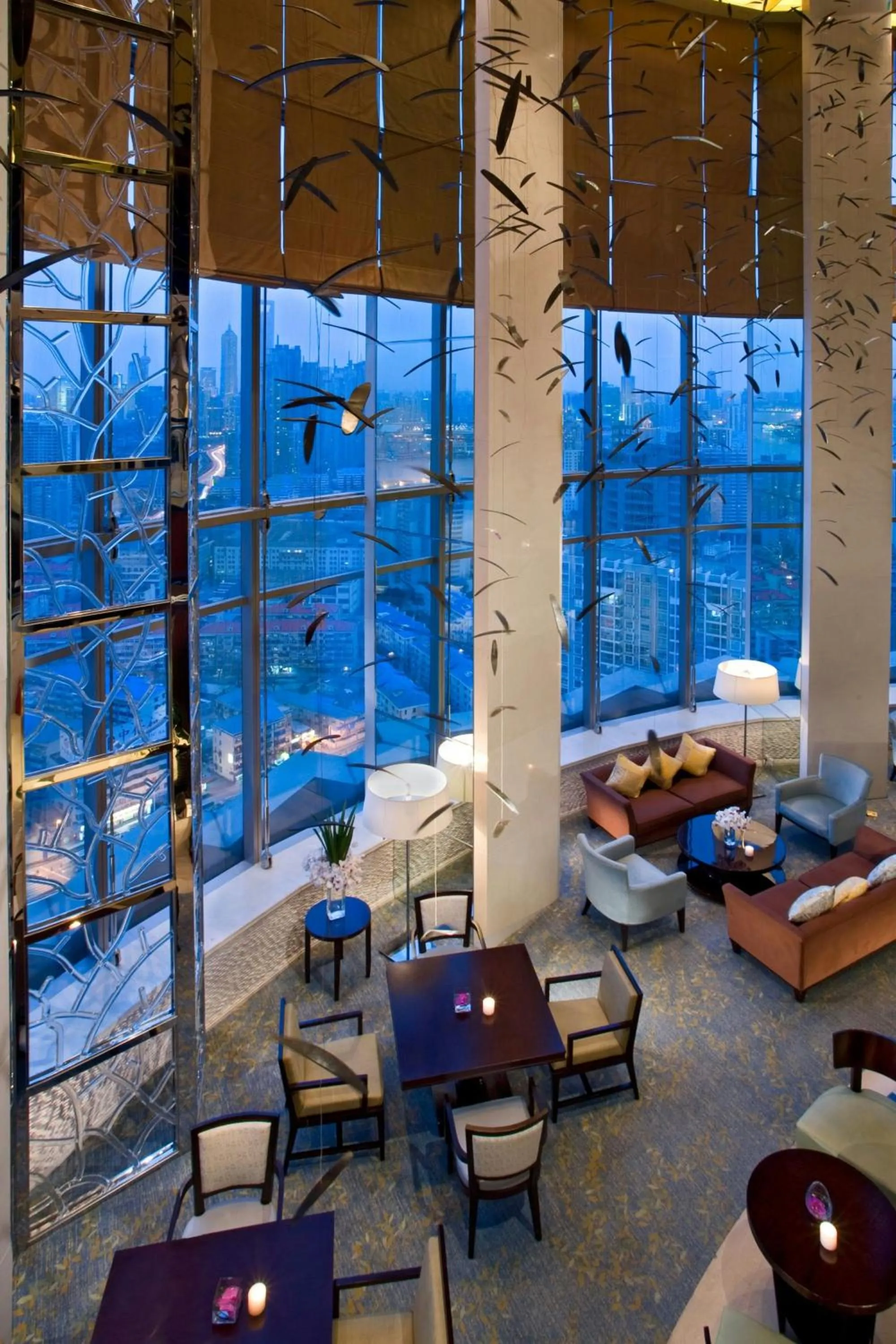 Lounge or bar in Sheraton Grand Shanghai Pudong Hotel & Residences