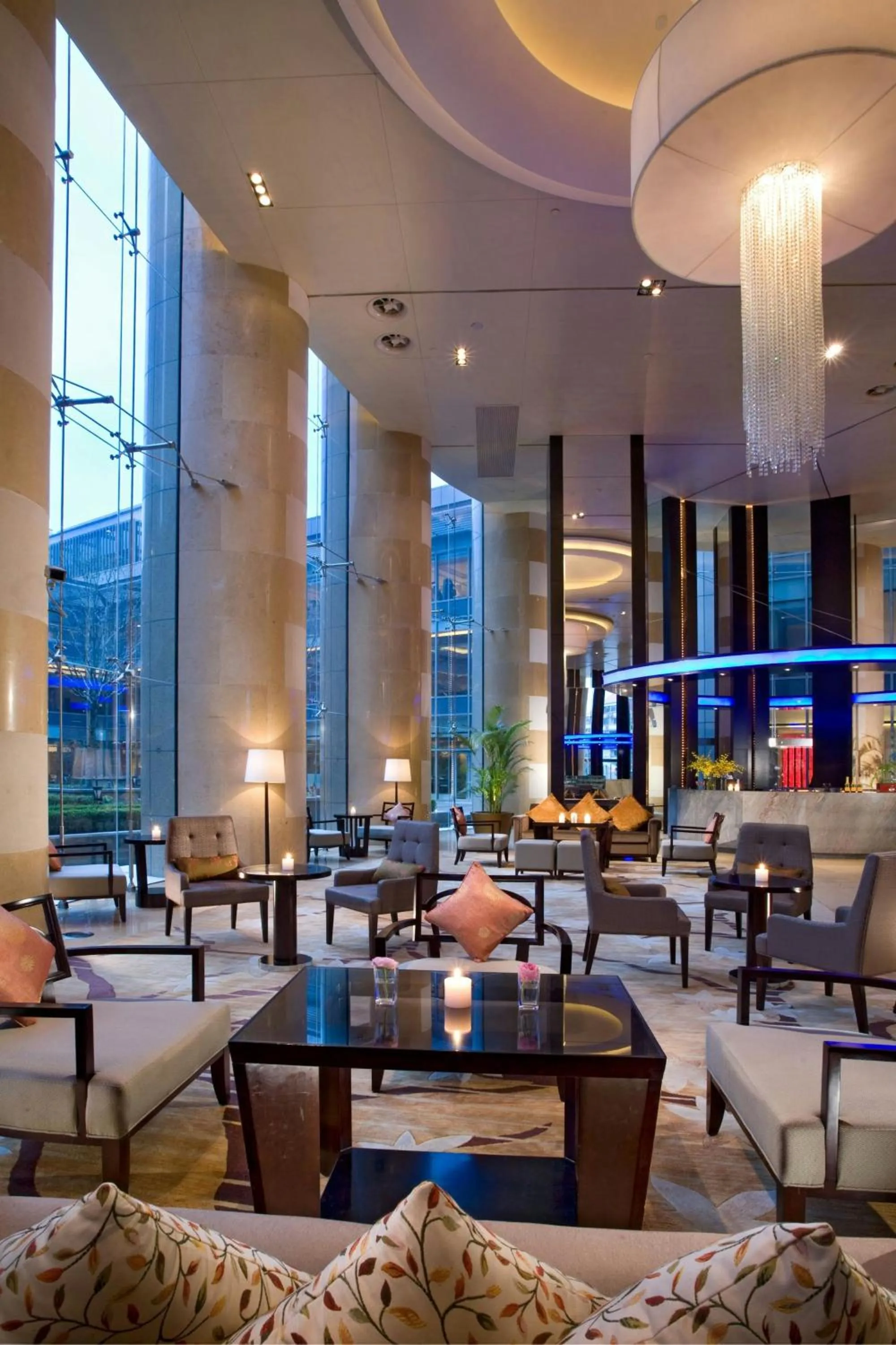 Lounge or bar in Sheraton Grand Shanghai Pudong Hotel & Residences