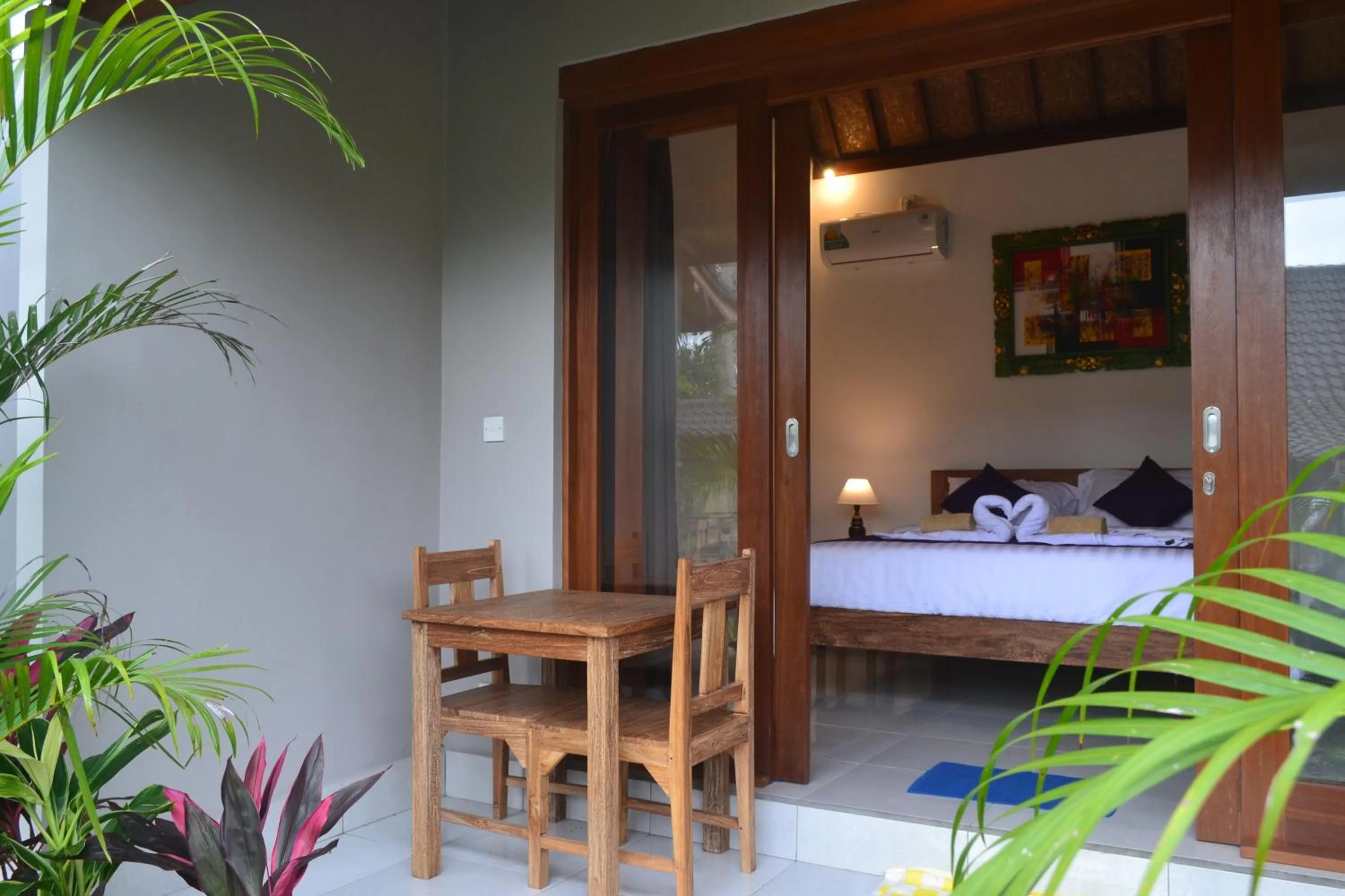 Photo of the whole room, Bed in Buda Cottage Ubud