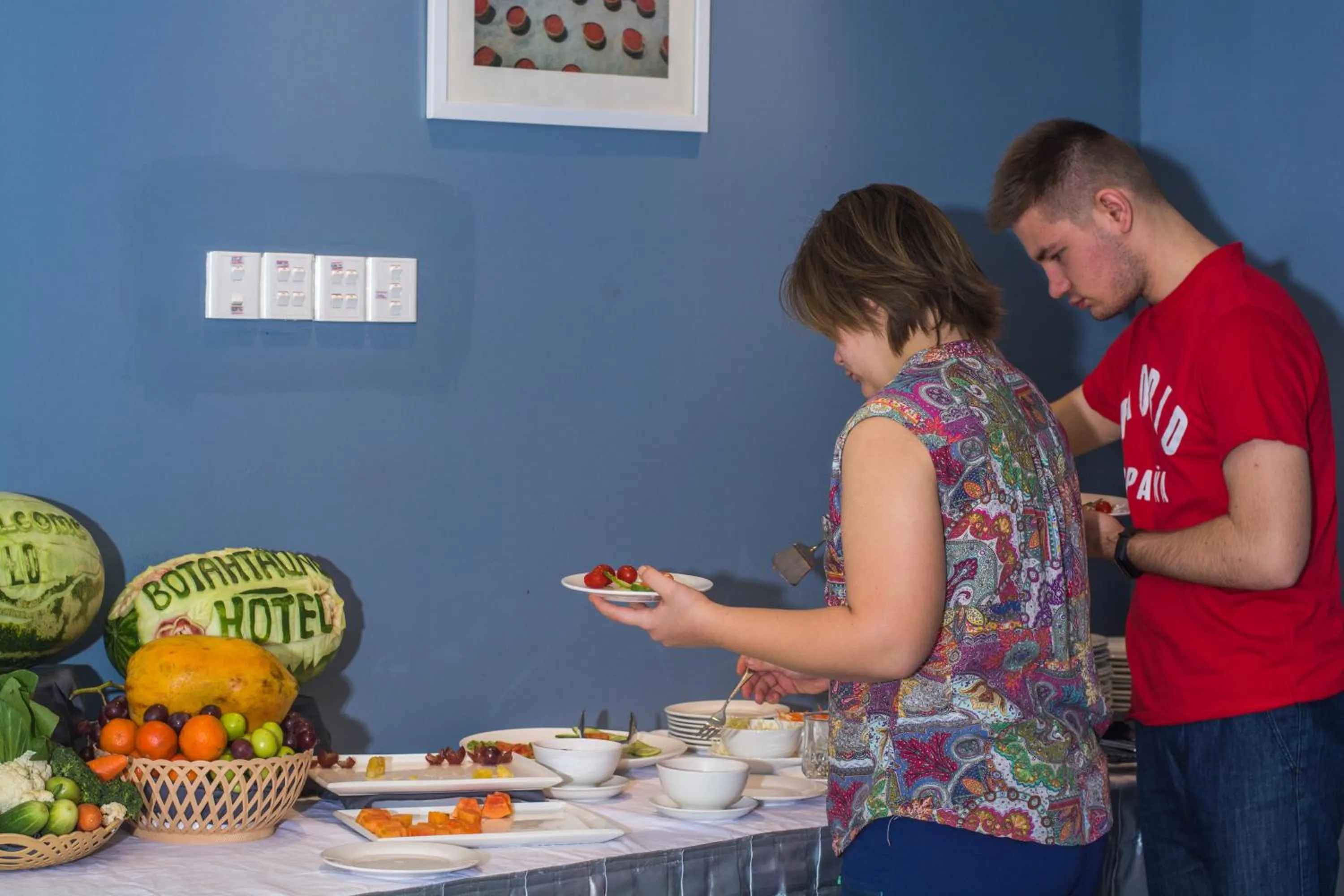 Food and drinks in Botahtaung Hotel