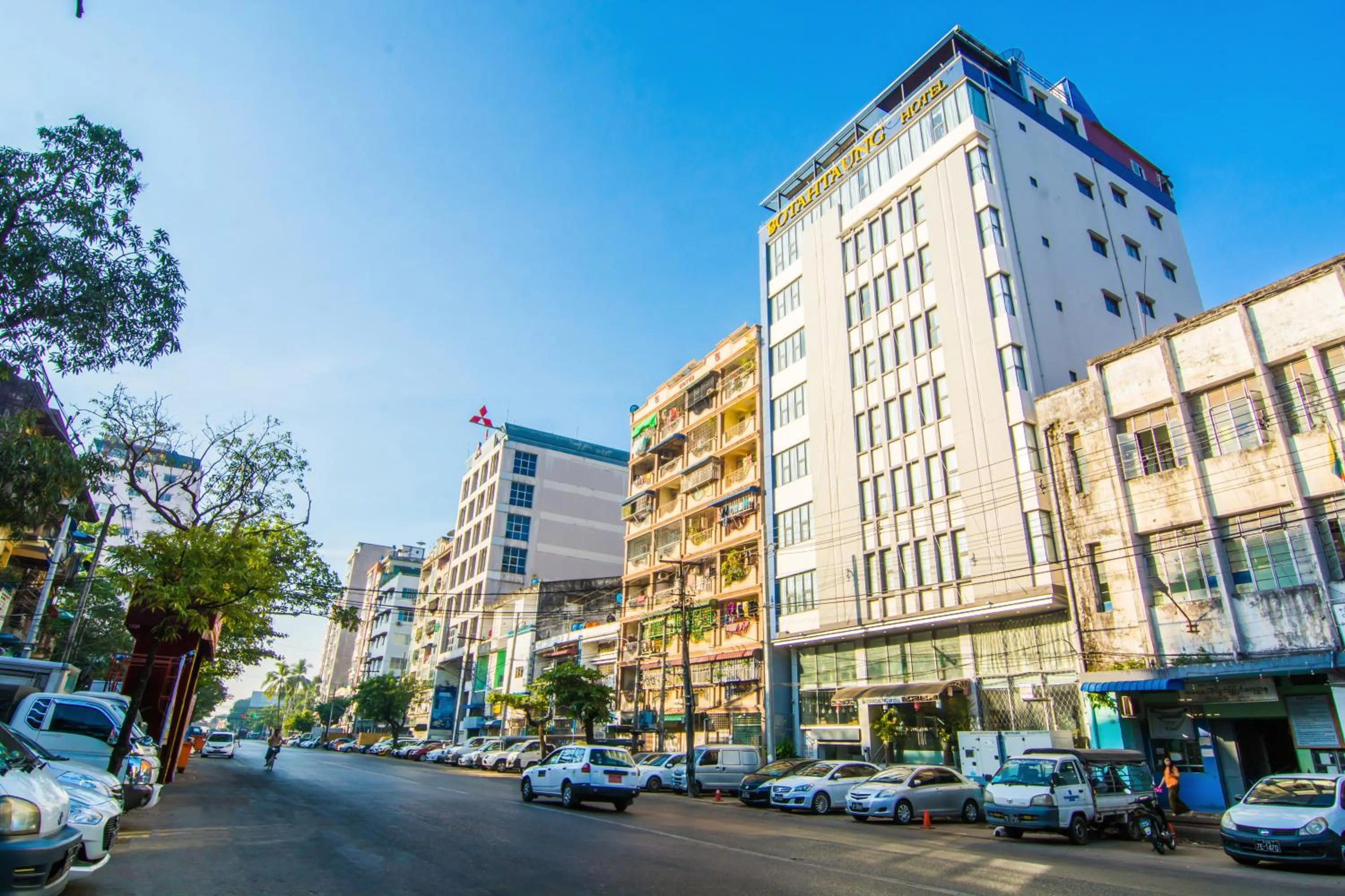 Property building in Botahtaung Hotel