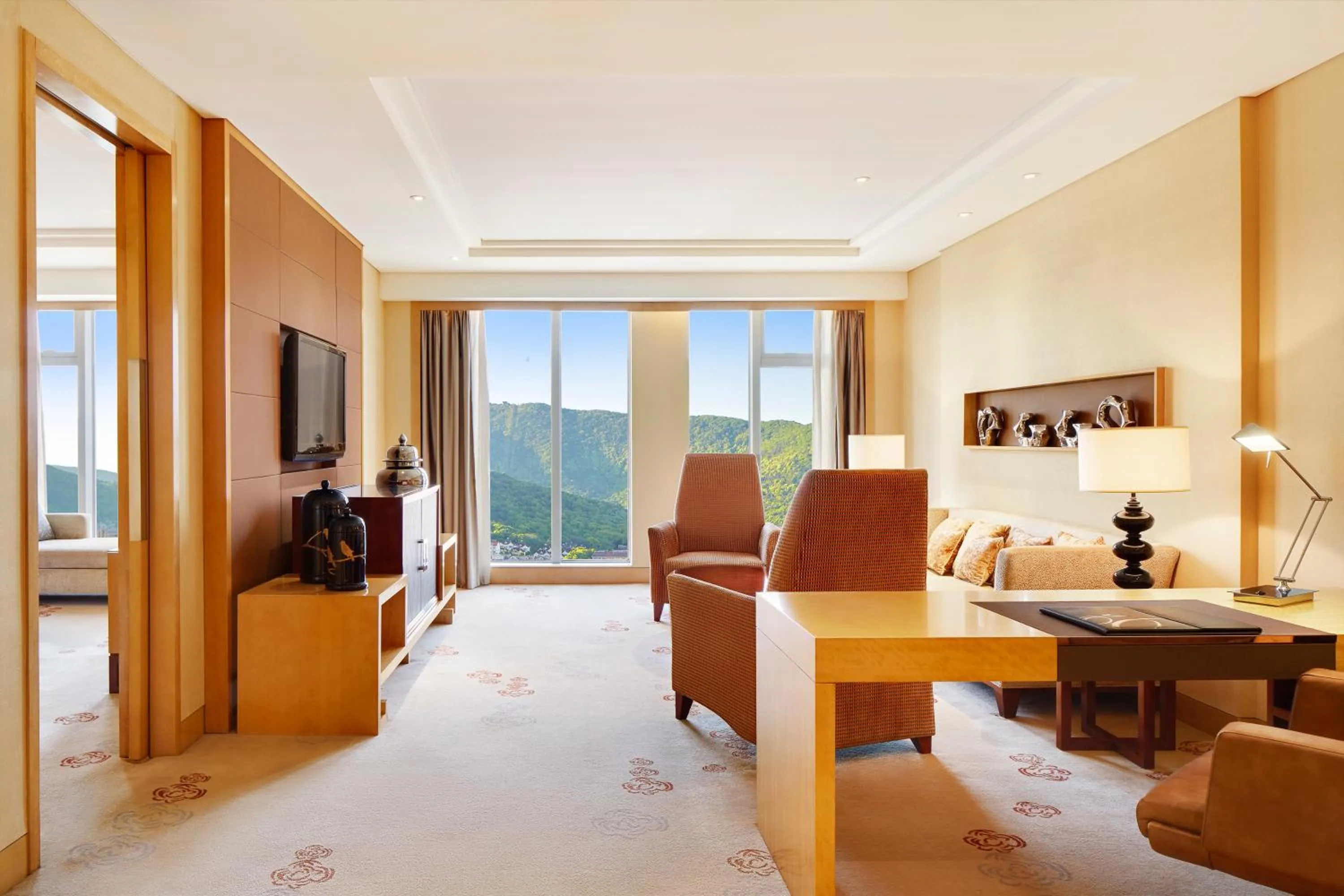 Living room in Sheraton Wuxi Binhu Hotel