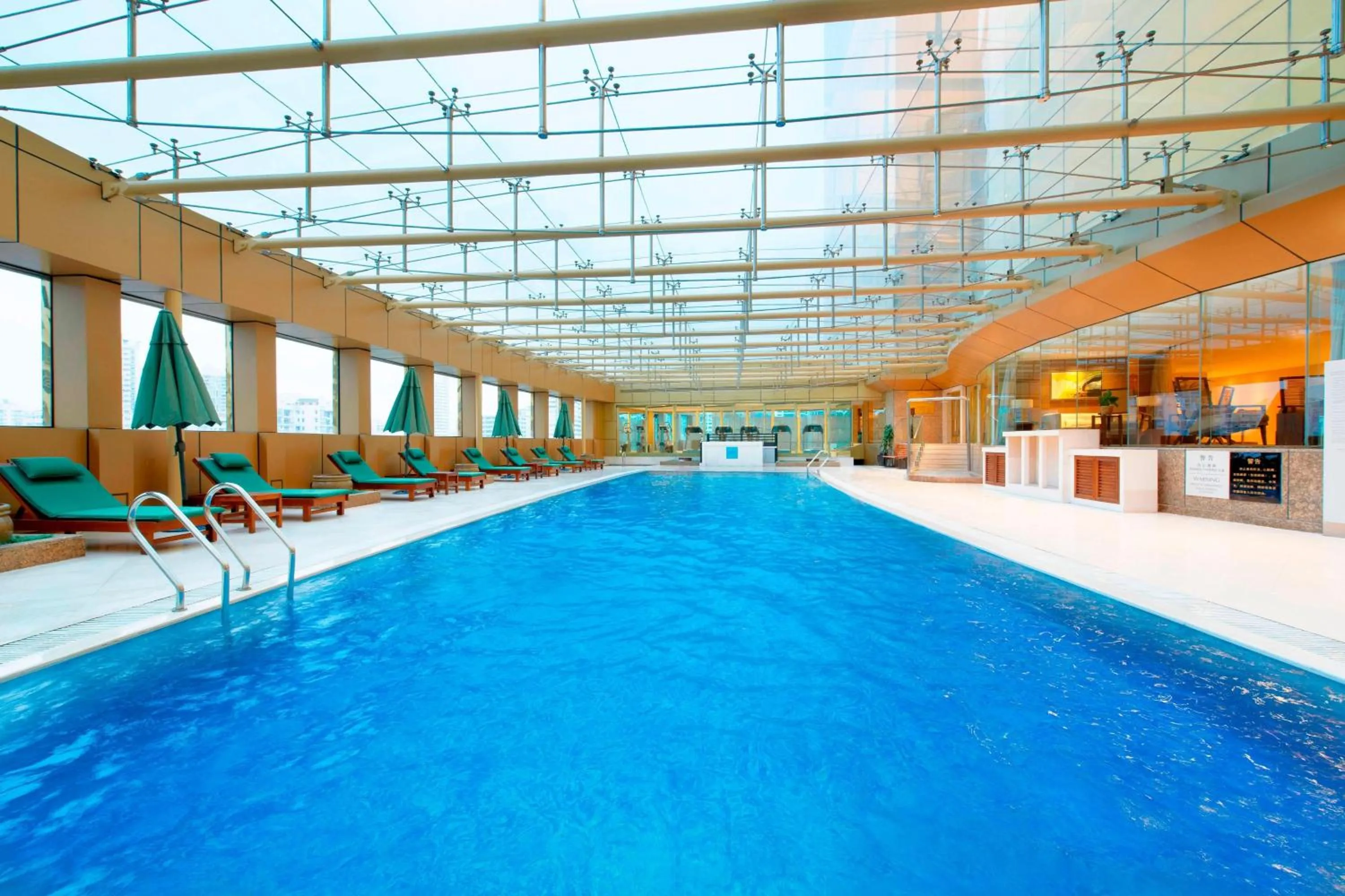 Swimming pool in Sheraton Xiamen Hotel