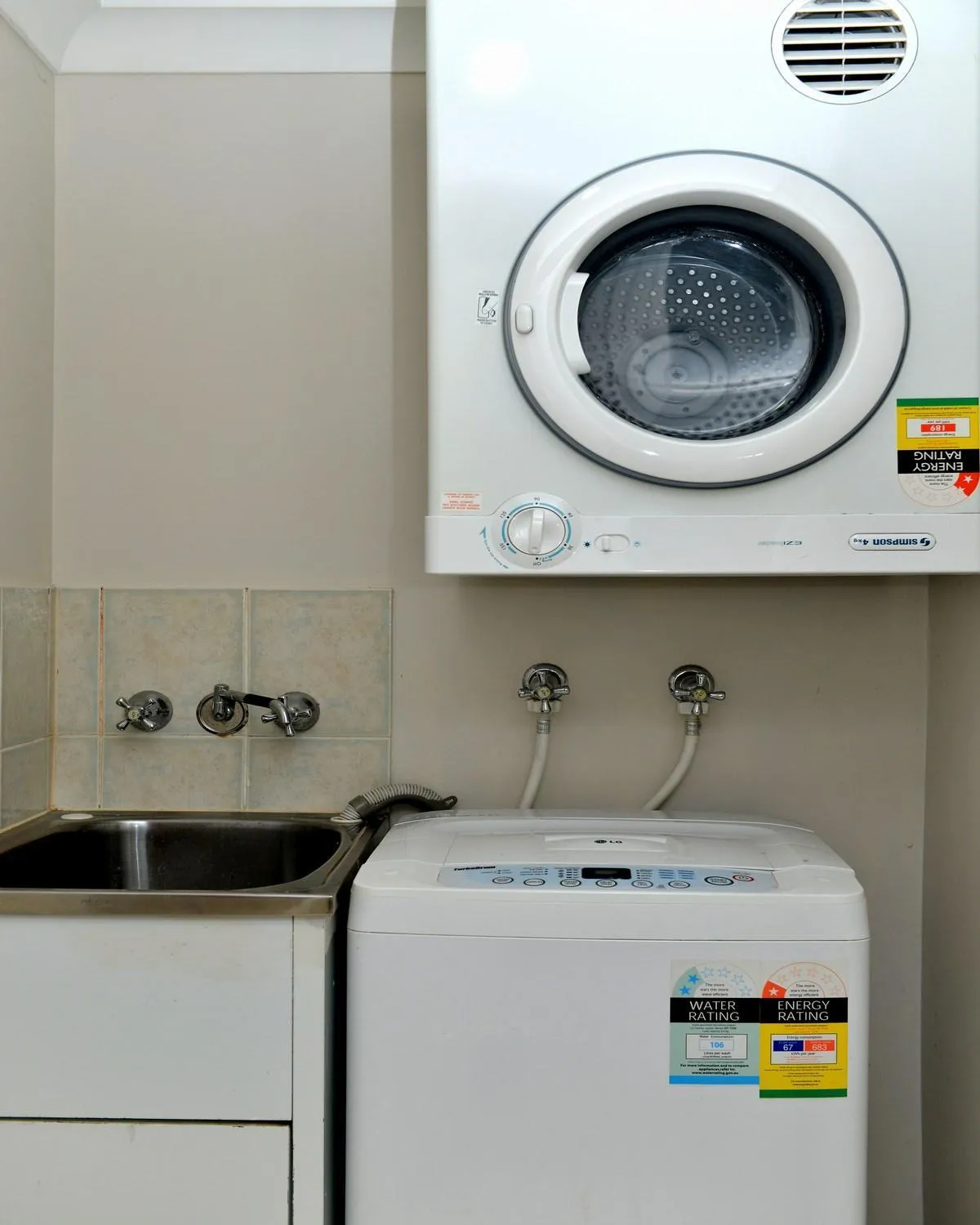 Area and facilities in Waterfront Terraces