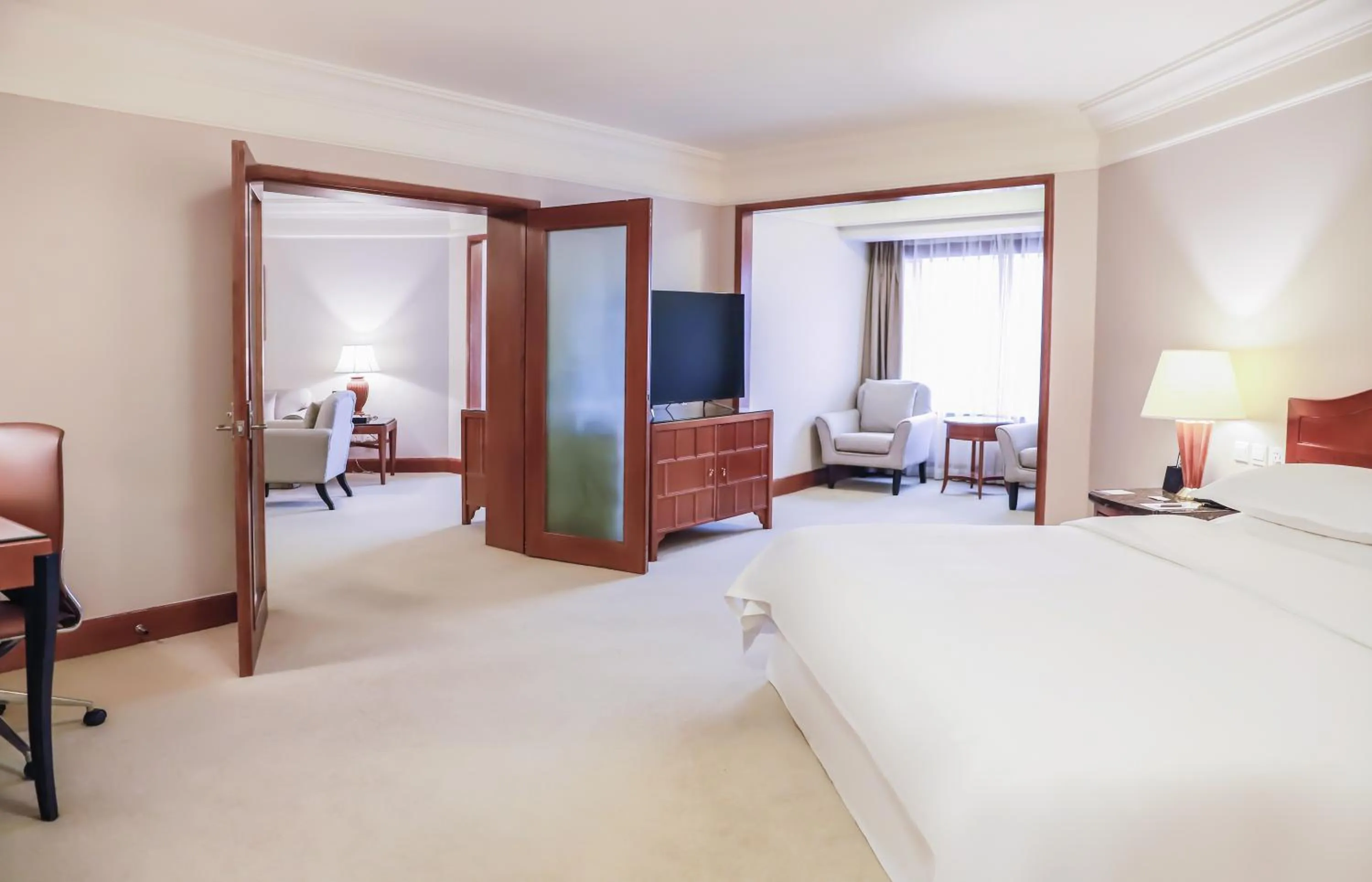 Bed in Sheraton Xi'an Hotel