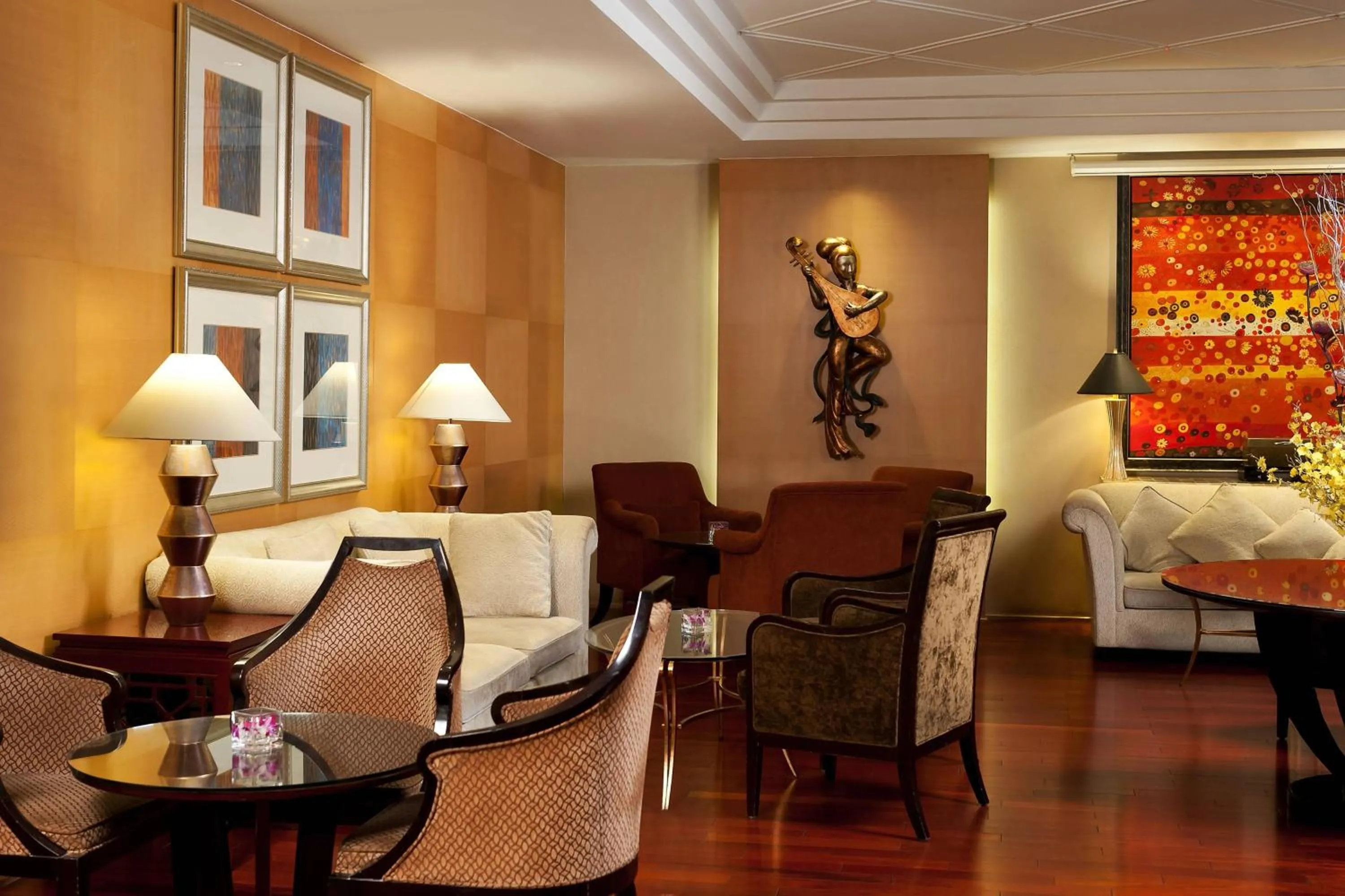 Lounge or bar in Sheraton Xi'an Hotel