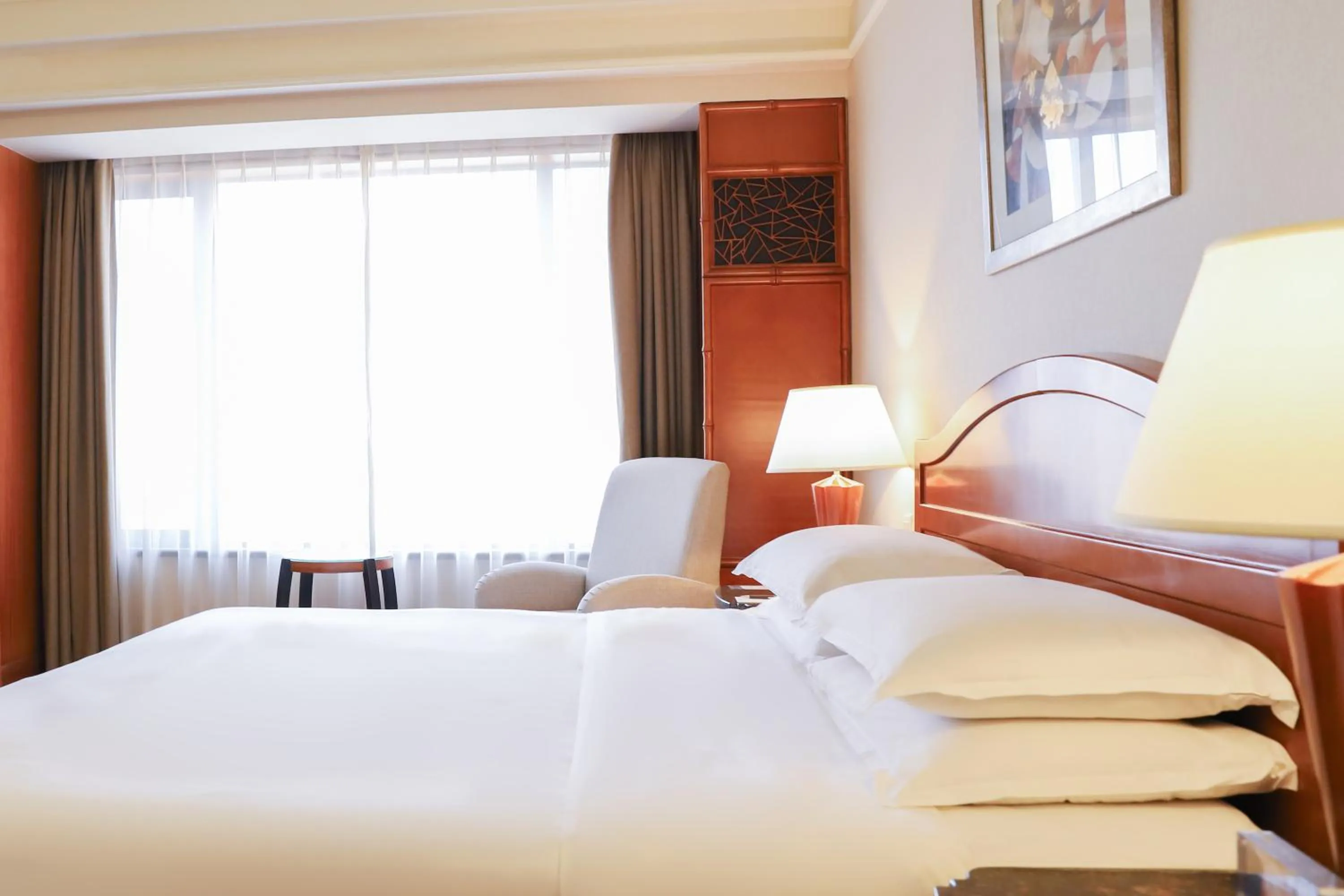 Bed in Sheraton Xi'an Hotel