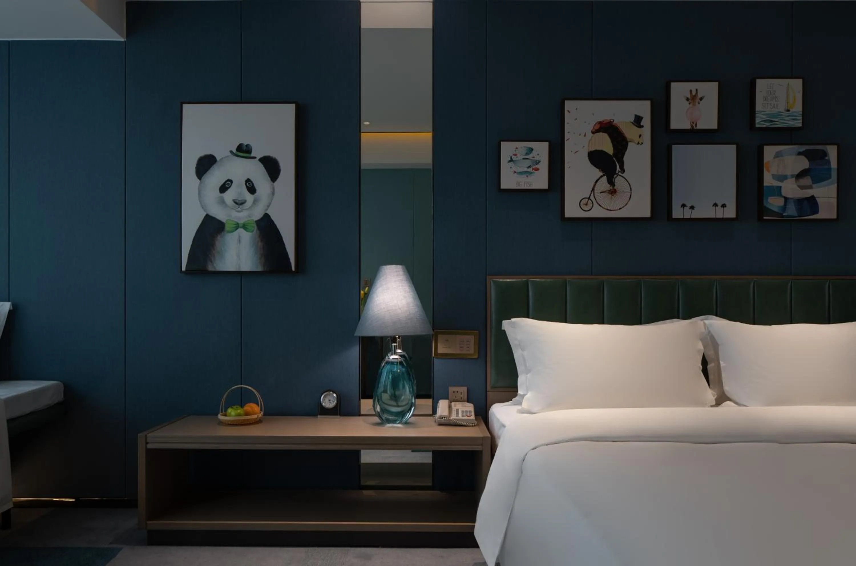 Bed in Chengdu Tianfu Sunshine Hotel