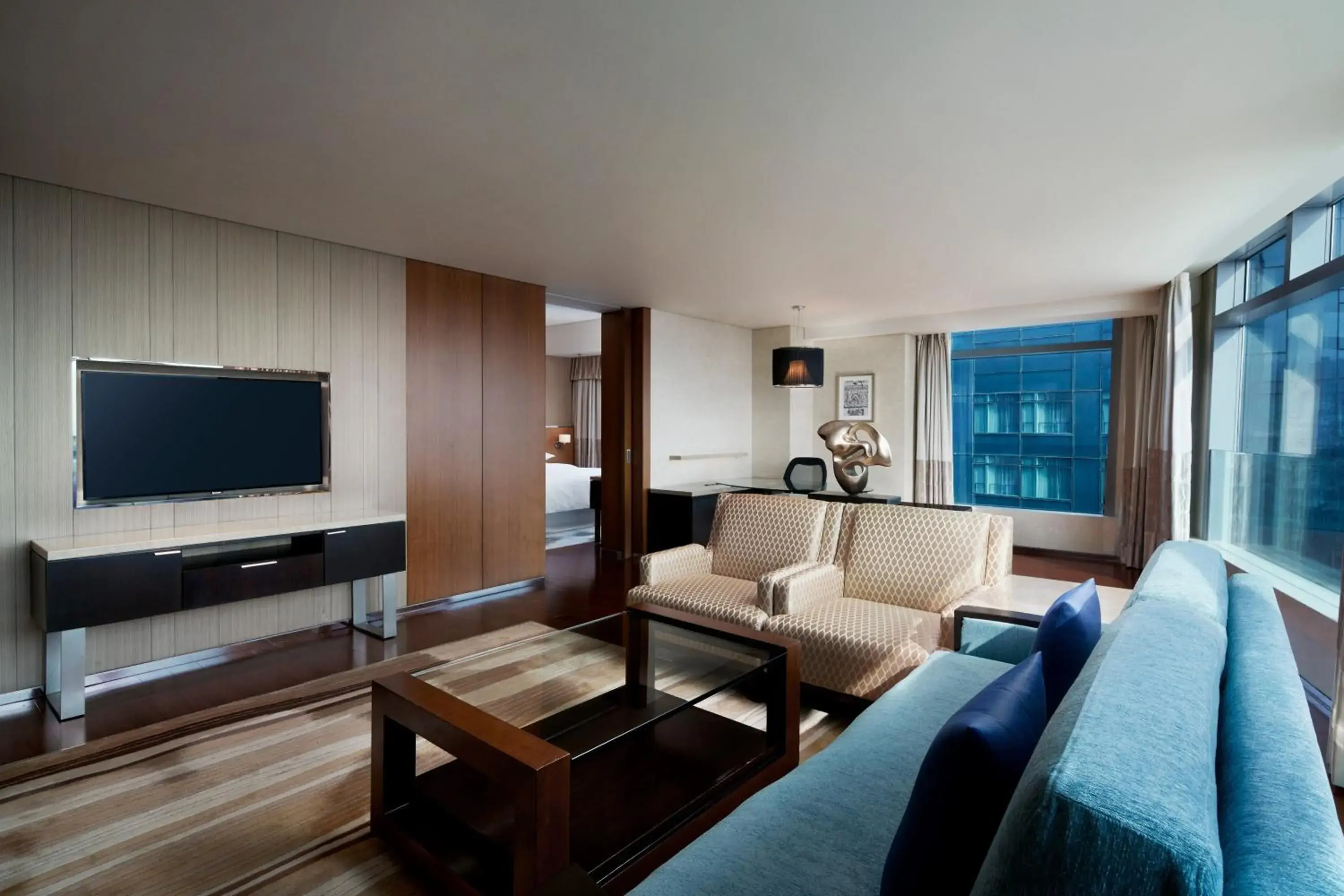 Superior Suite, Club lounge access, 1 Bedroom Suite, 1 King in Sheraton Grand Beijing Dongcheng Hotel Superior Suite, Club lounge access, 1 Bedroom Suite, 1 King in Sheraton Grand Beijing Dongcheng Hotel