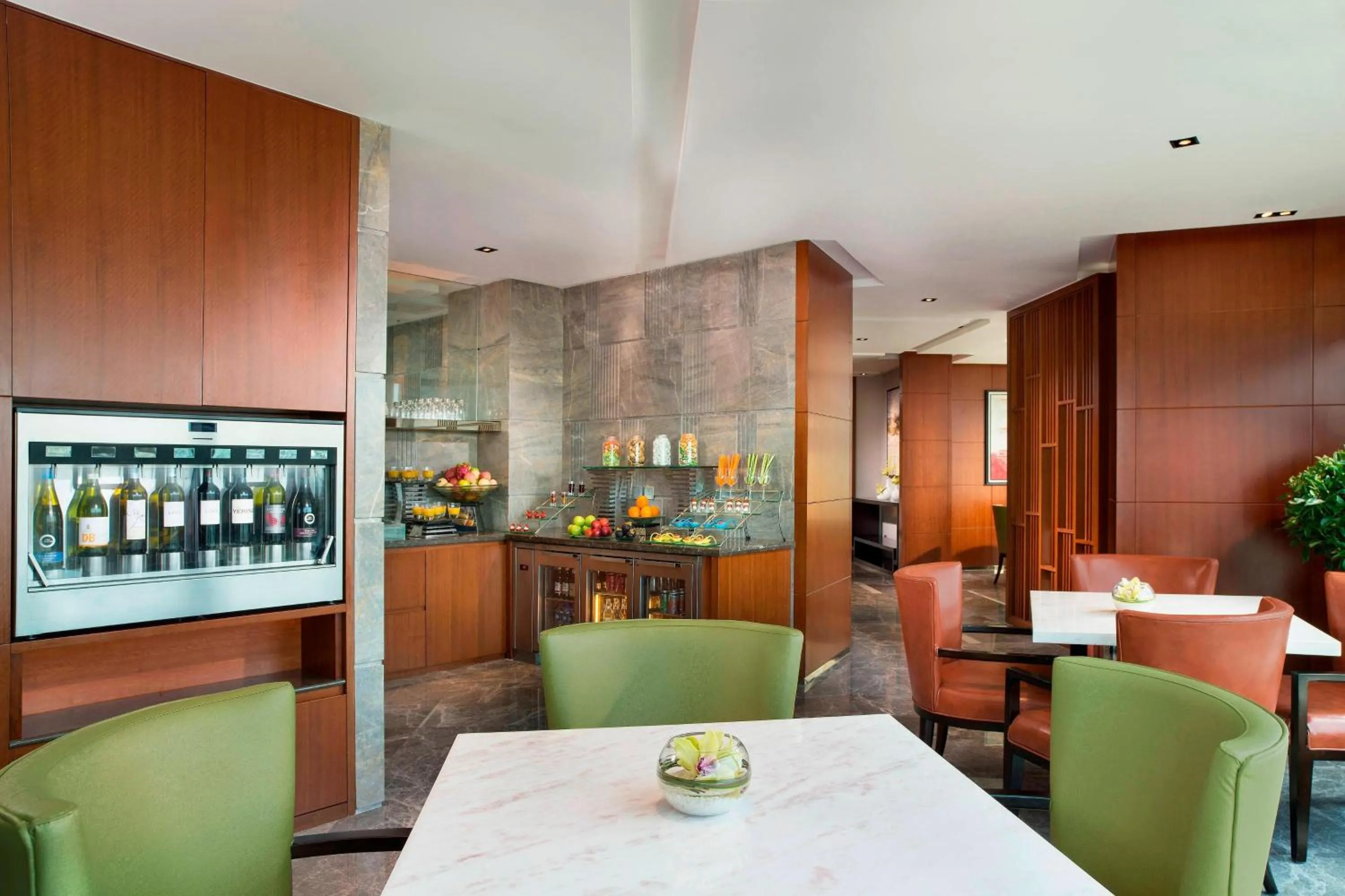 Lounge or bar in Sheraton Grand Beijing Dongcheng Hotel
