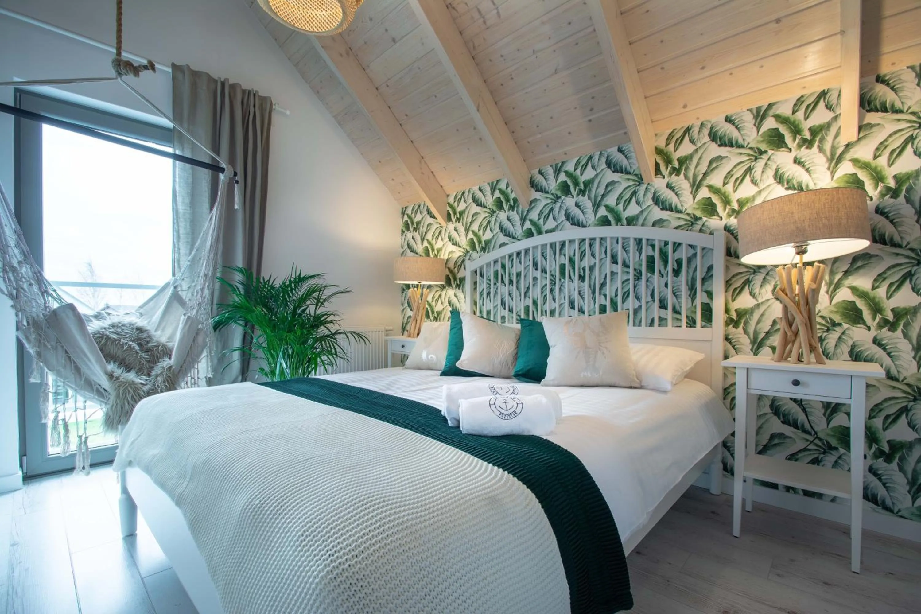 Bed in KOMFORTOWE DOMKI Brzozowa Przystań nad morzem we Władysławowie