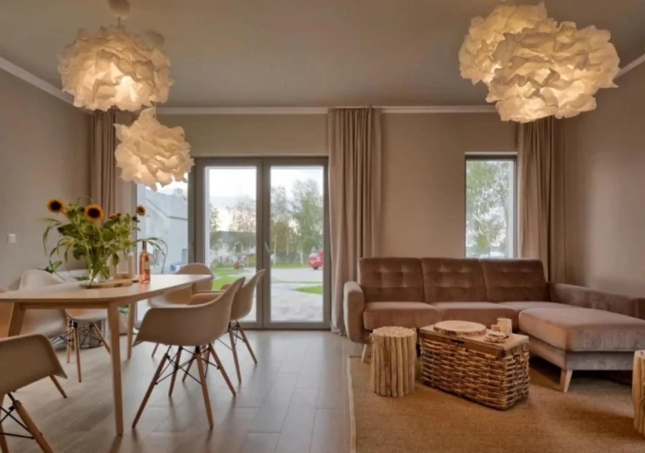 Living room in KOMFORTOWE DOMKI Brzozowa Przystań nad morzem we Władysławowie