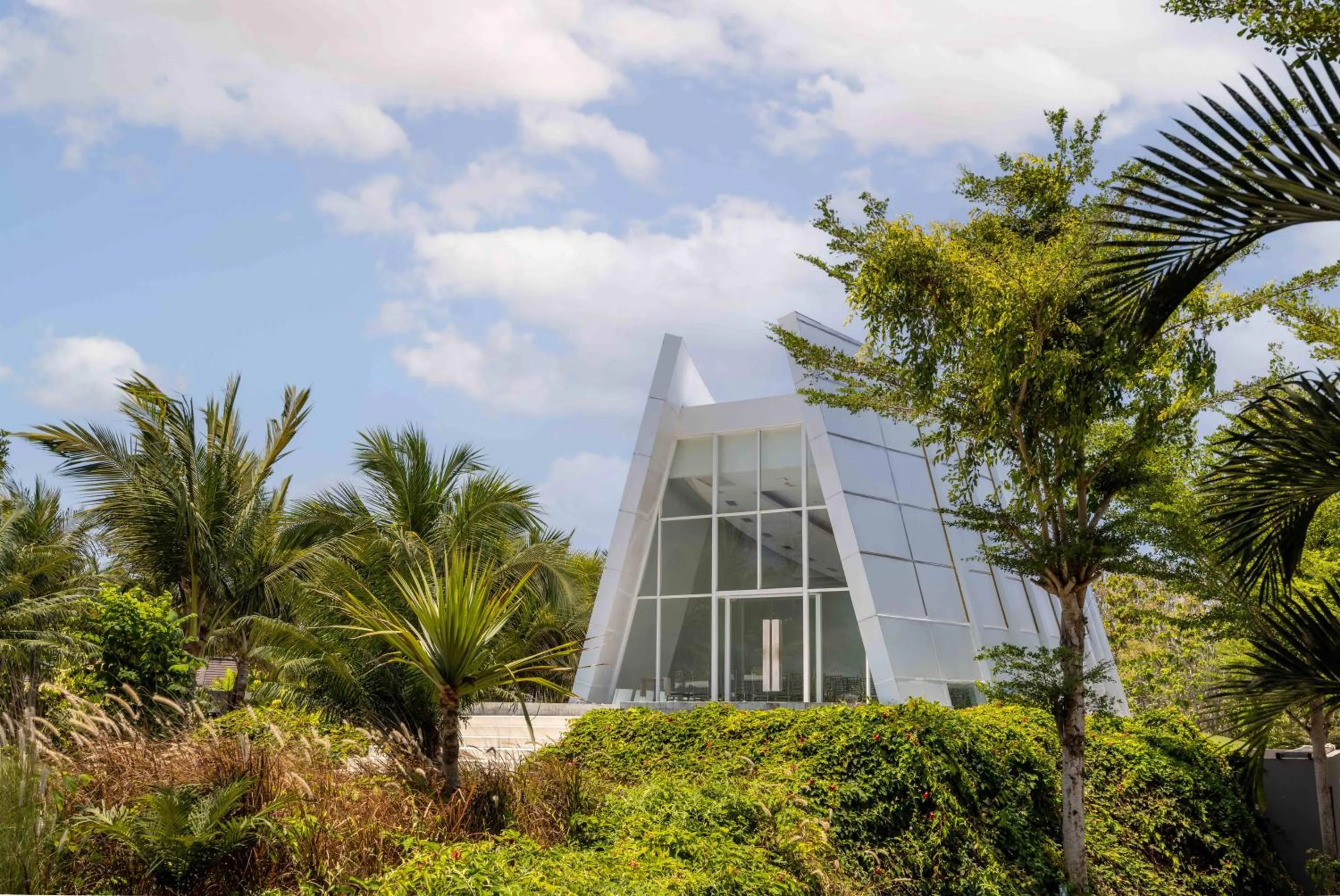 Property building in Cross Bali Breakers