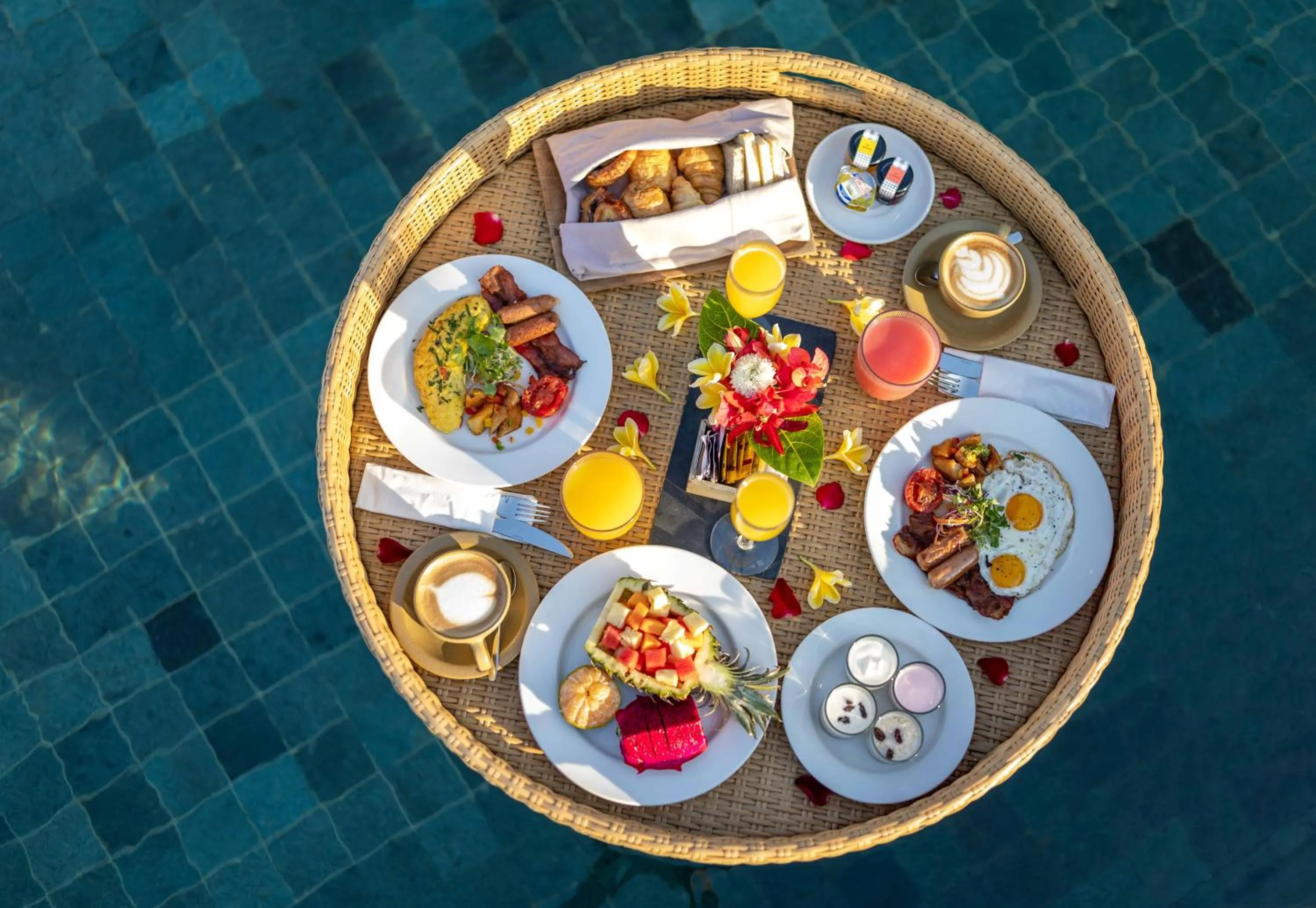 Restaurant/places to eat in Cross Bali Breakers