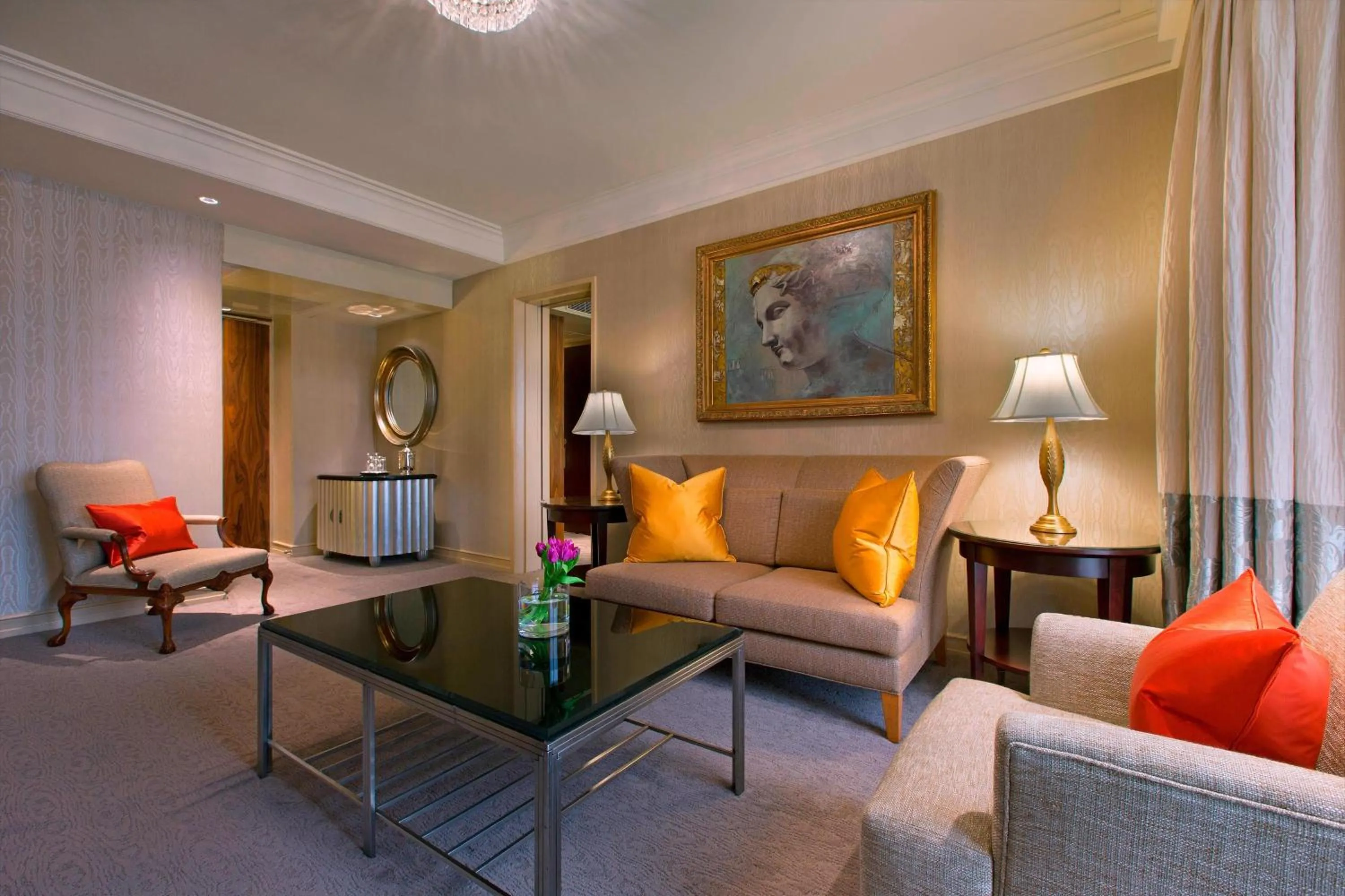 Living room in Sheraton Towers Singapore Hotel