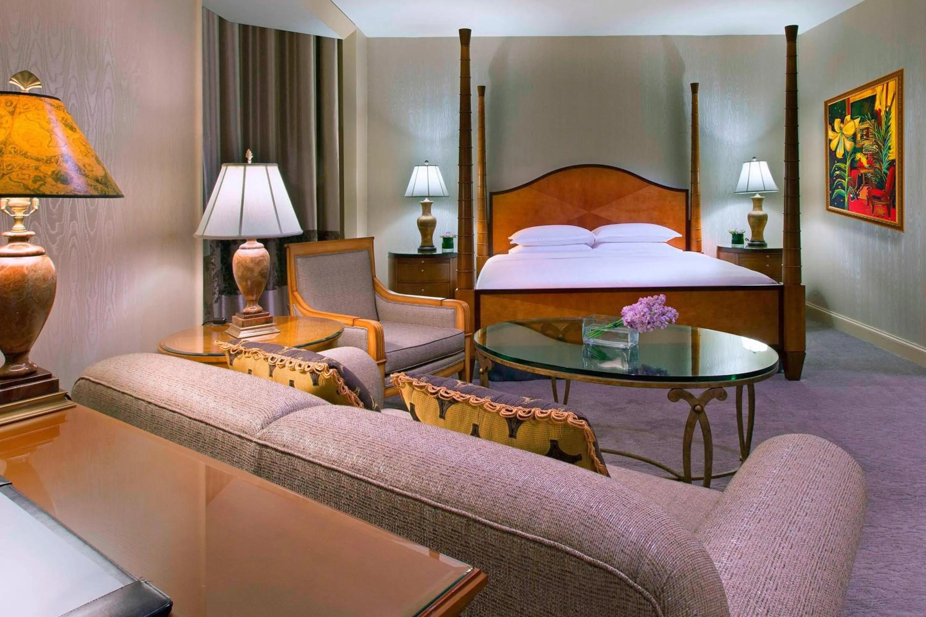 Bedroom, Bed in Sheraton Towers Singapore Hotel