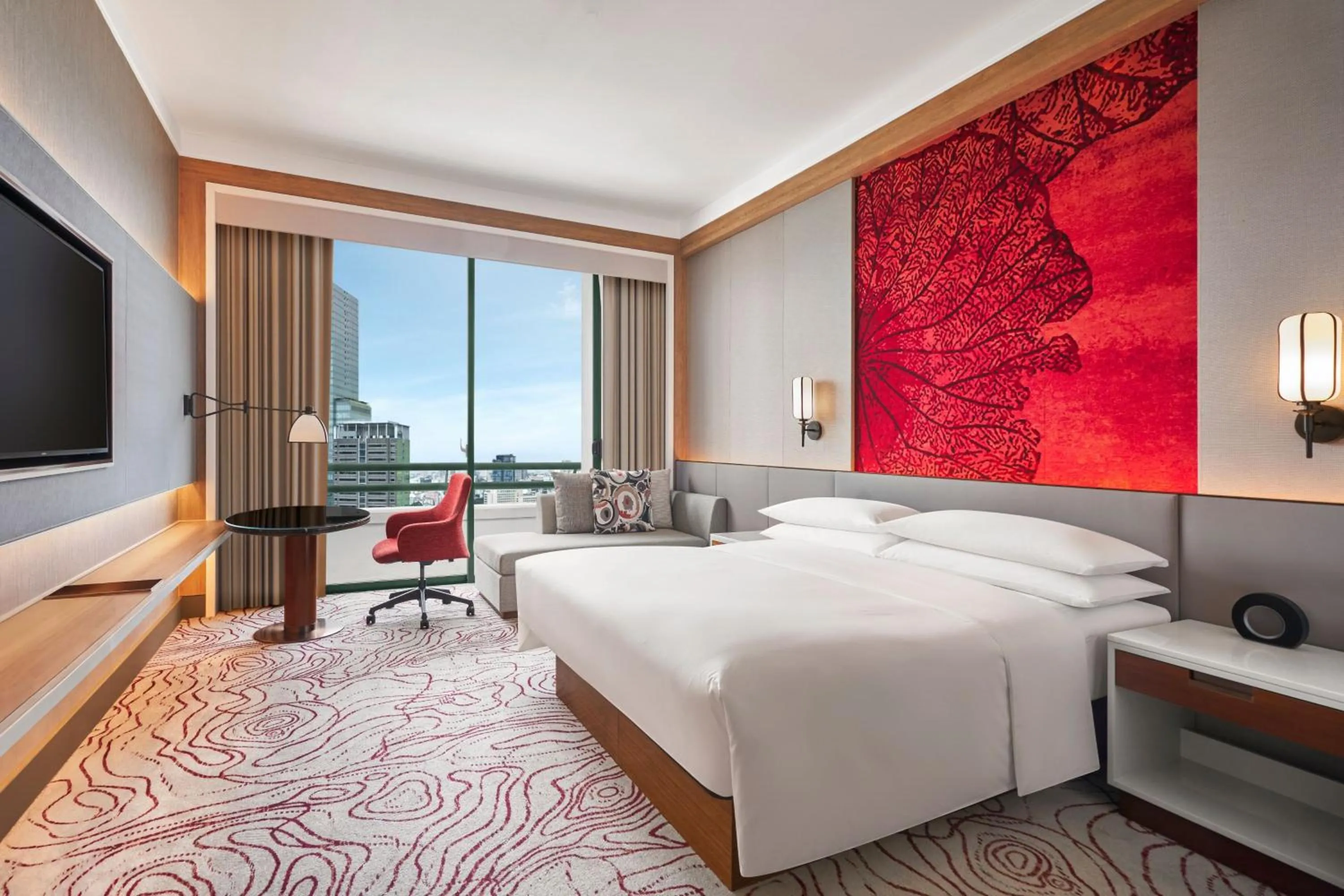 Photo of the whole room, Bed in Sheraton Saigon Grand Opera Hotel