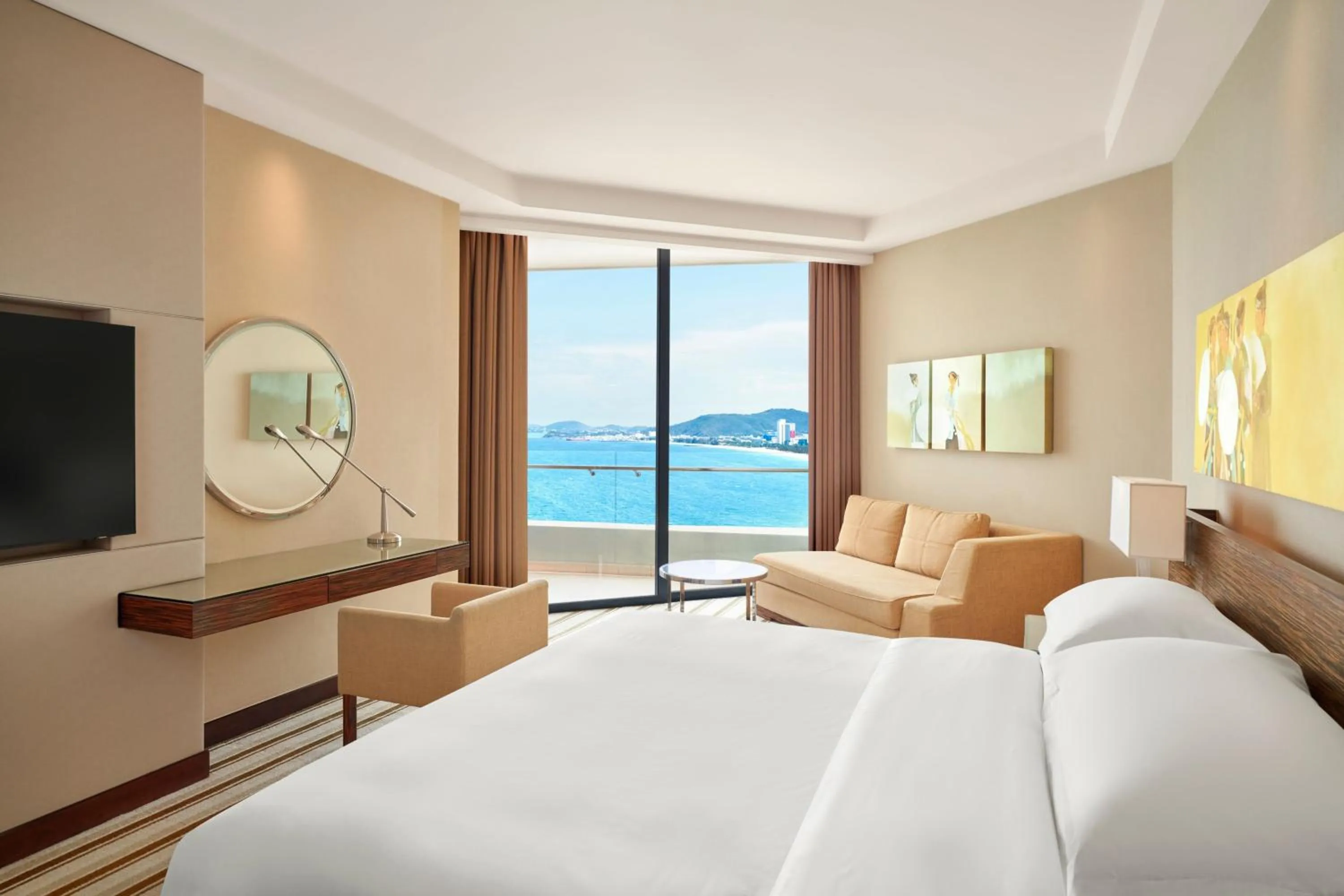 Photo of the whole room, Bed in Sheraton Nha Trang Hotel & Spa