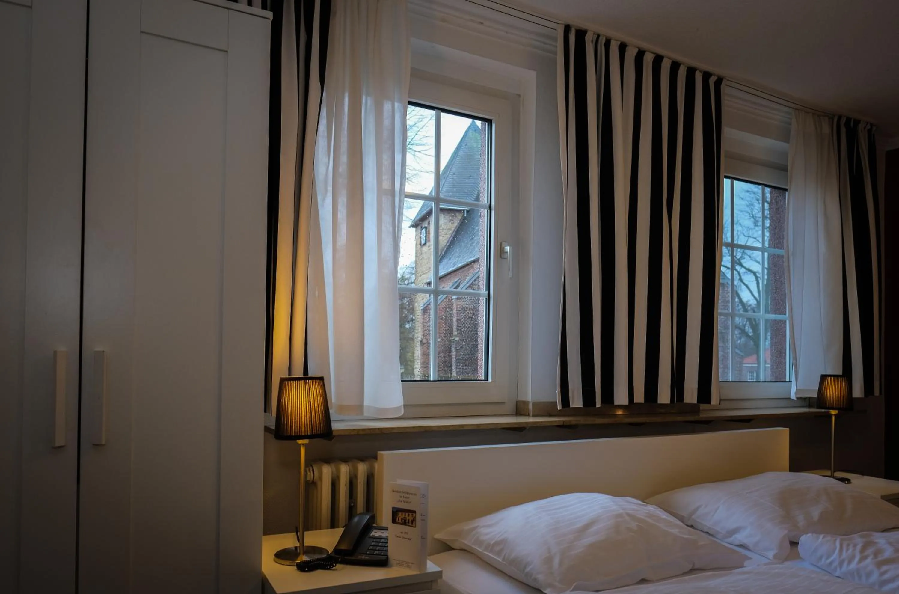 Bed in Hotel-Restaurant Zur Mühle