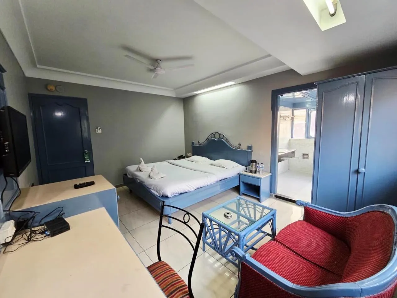 Seating area, Bed in Park Palace Hotel