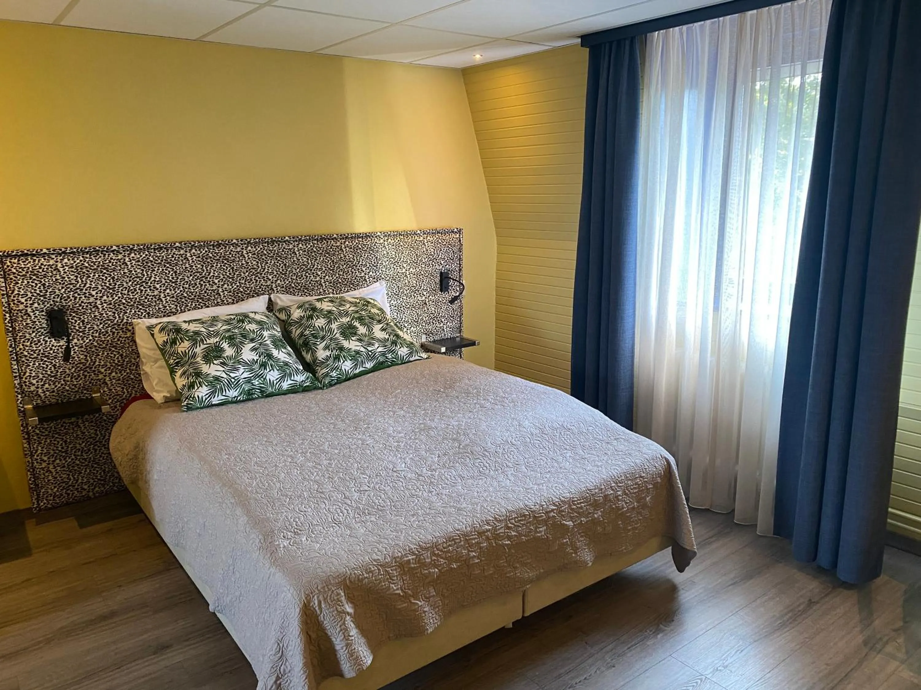 Bedroom, Bed in De Post B&B Restaurant