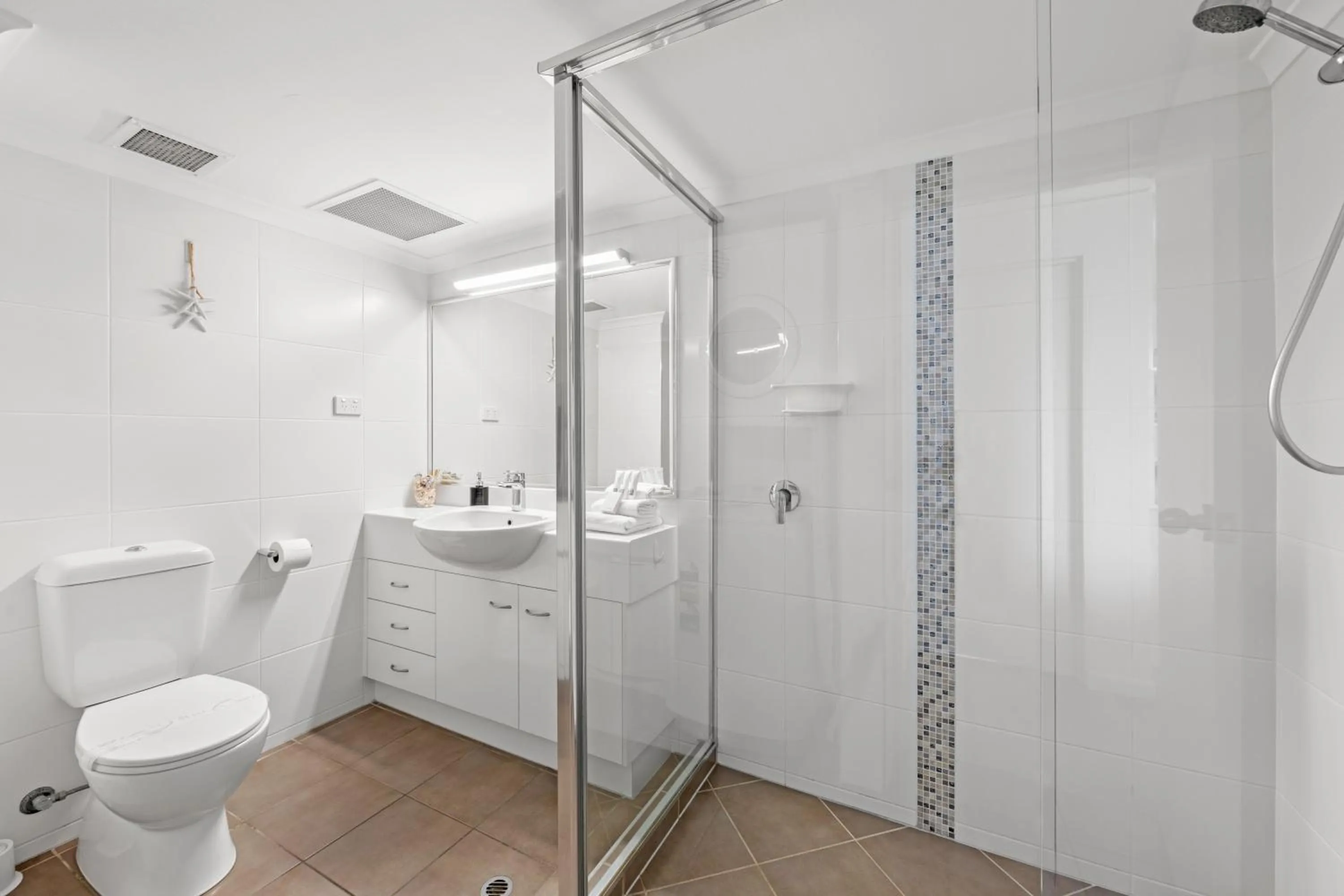 Bathroom in Windward Apartments