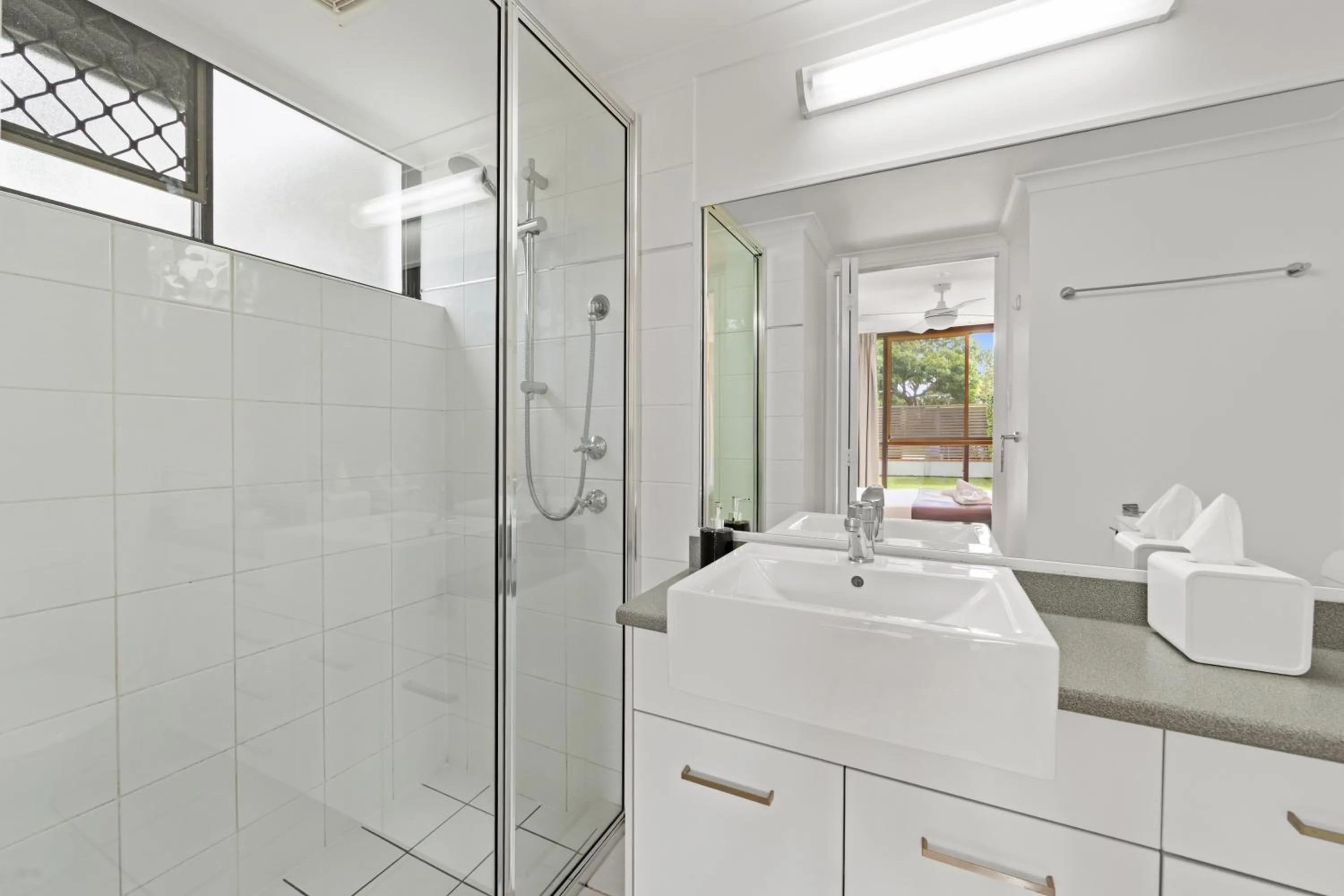 Bathroom in Windward Apartments