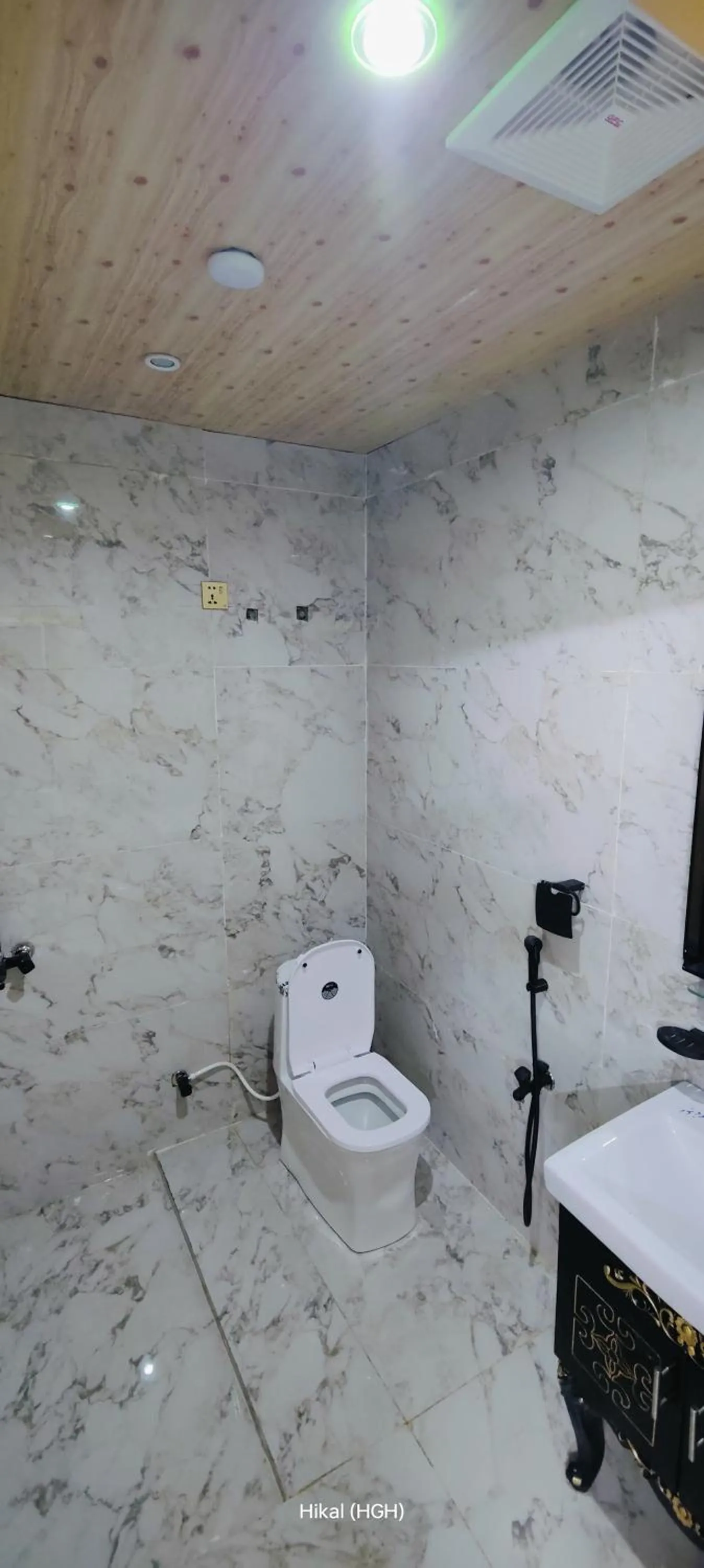 Toilet in Hikal Guest House