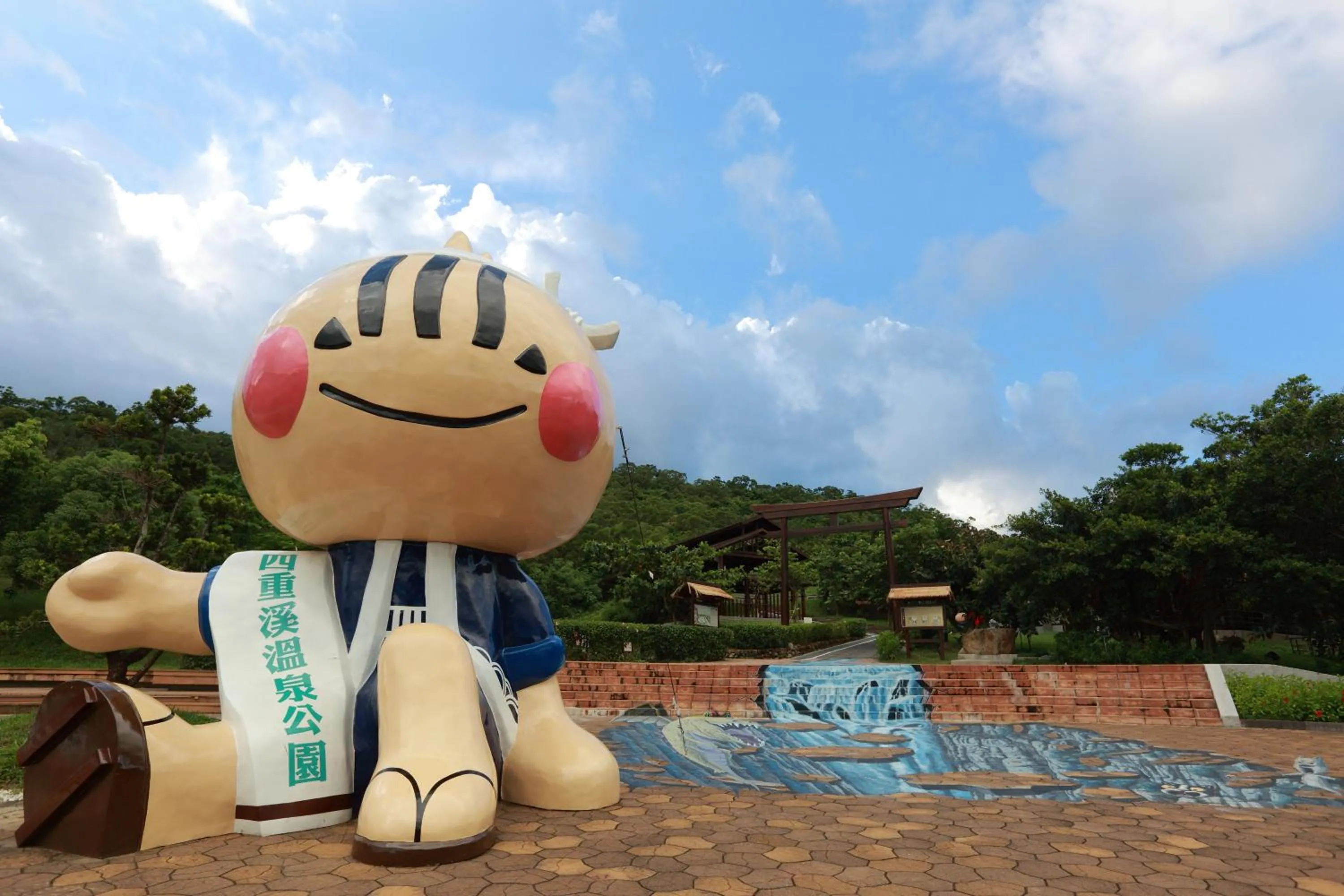 Nearby landmark in The Mudan