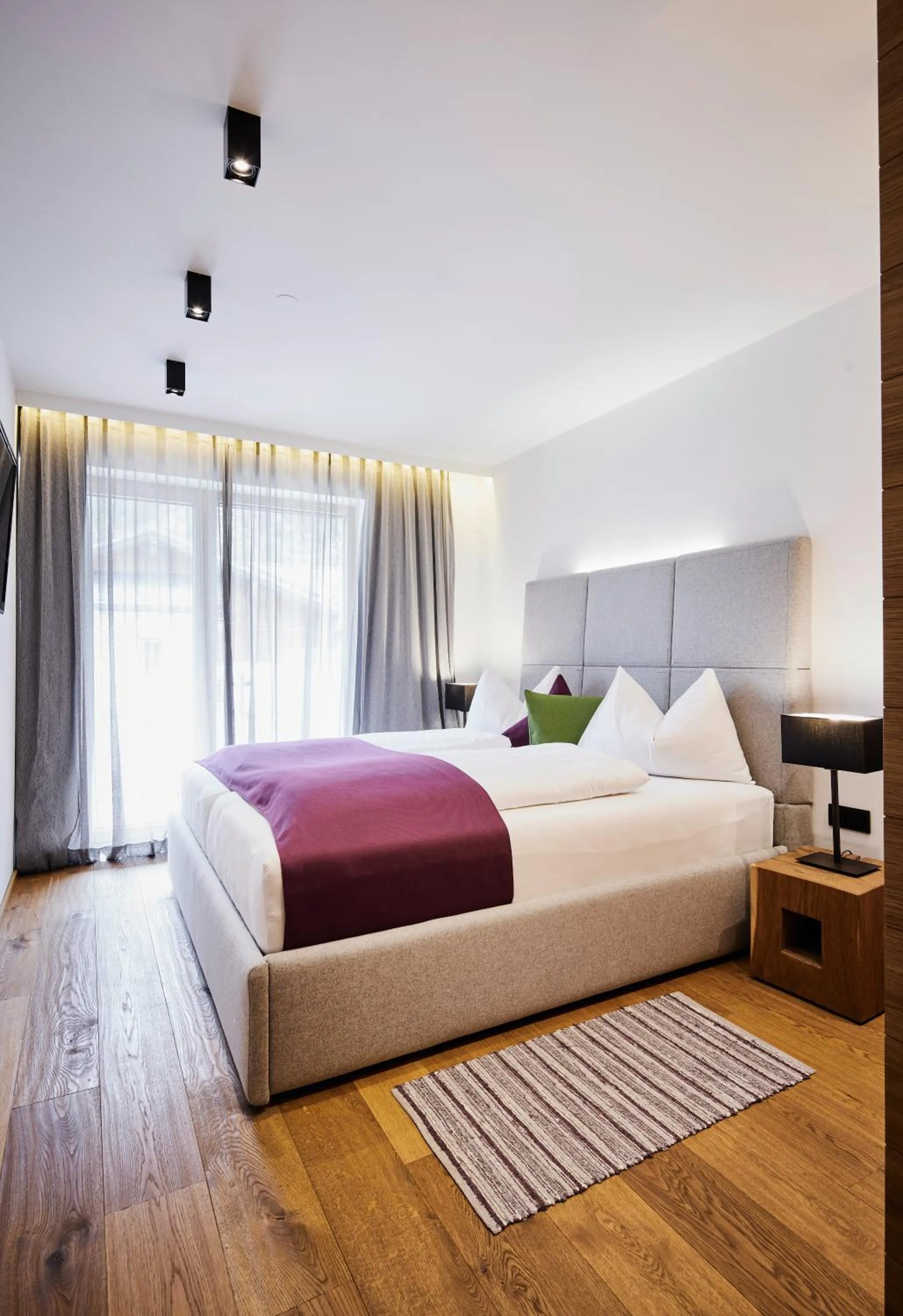 Bedroom, Bed in Mountain Vita