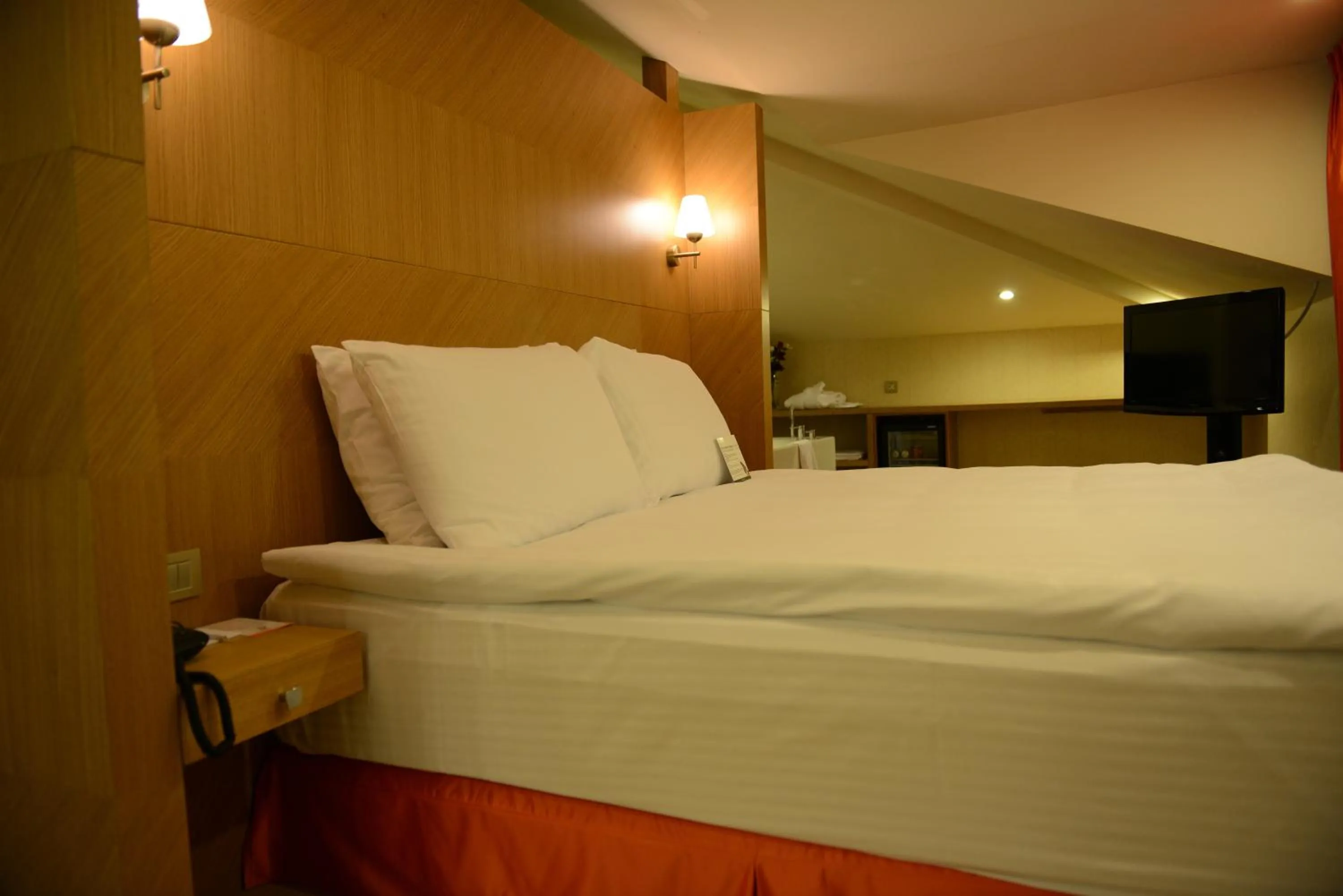 Bed in Adana Plaza Hotel