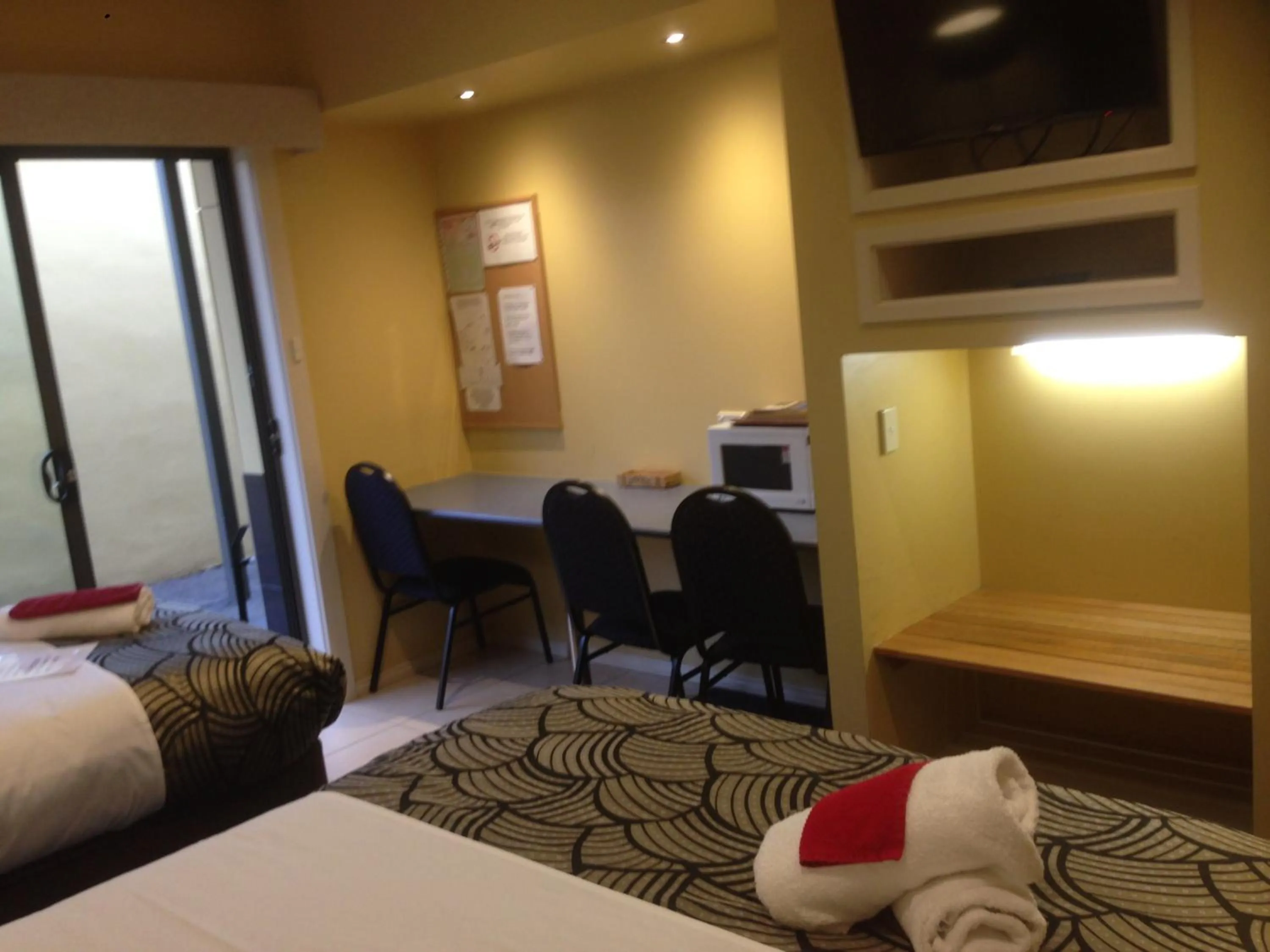 Bedroom, Bed in Kyabram Motor Inn