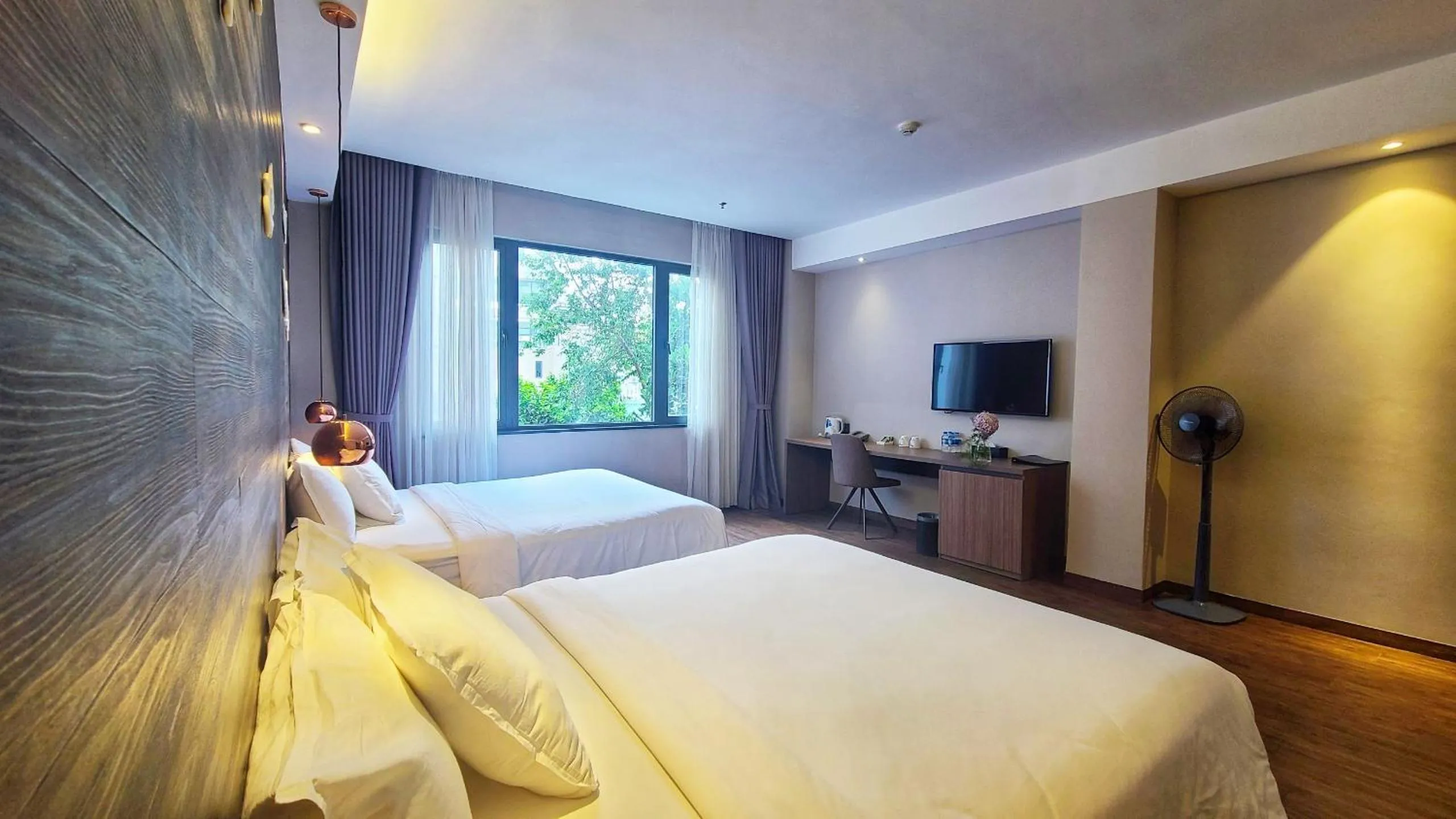 Bed in The Luxe Da Lat