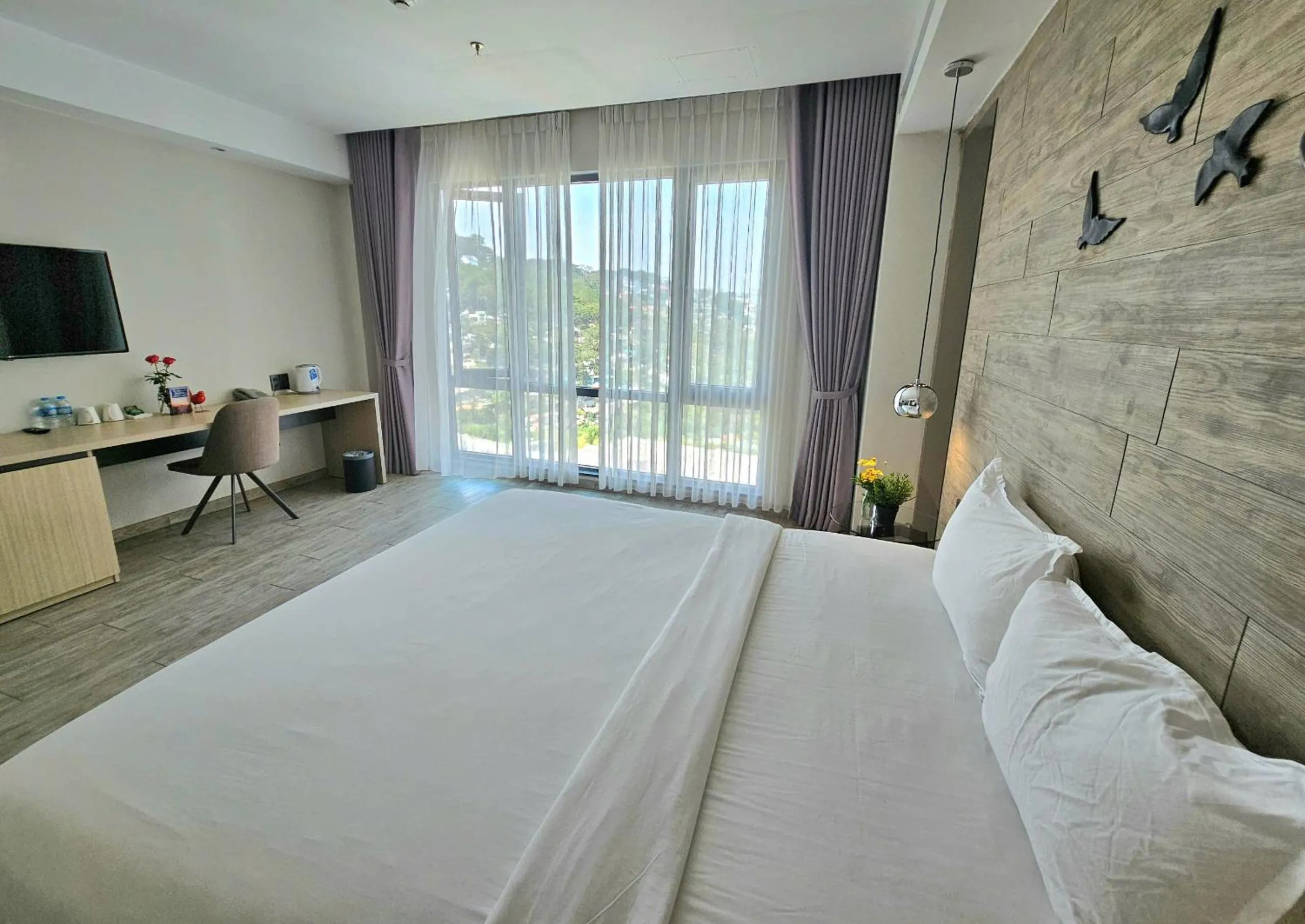 Bed in The Luxe Da Lat