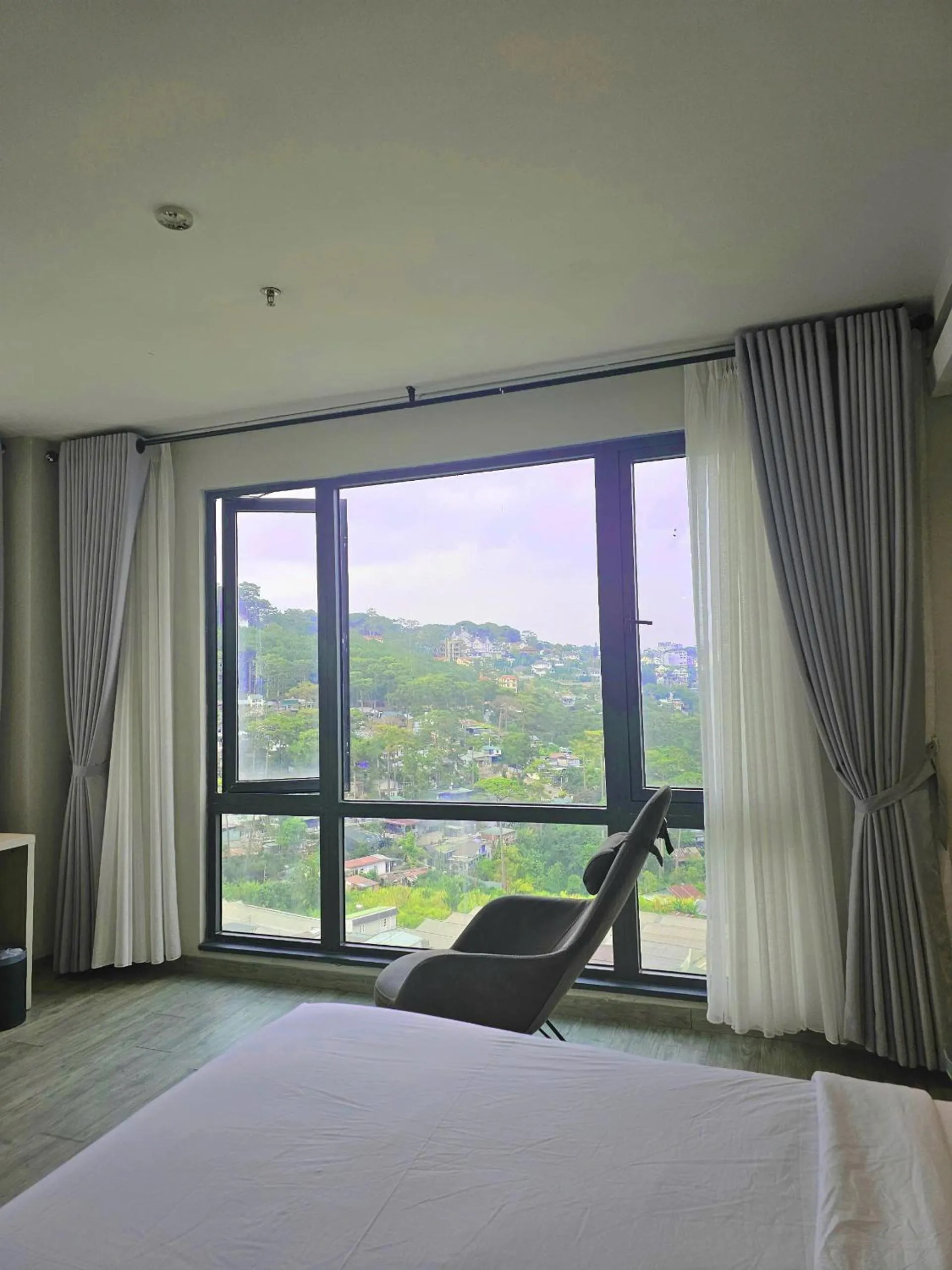 Bed in The Luxe Da Lat